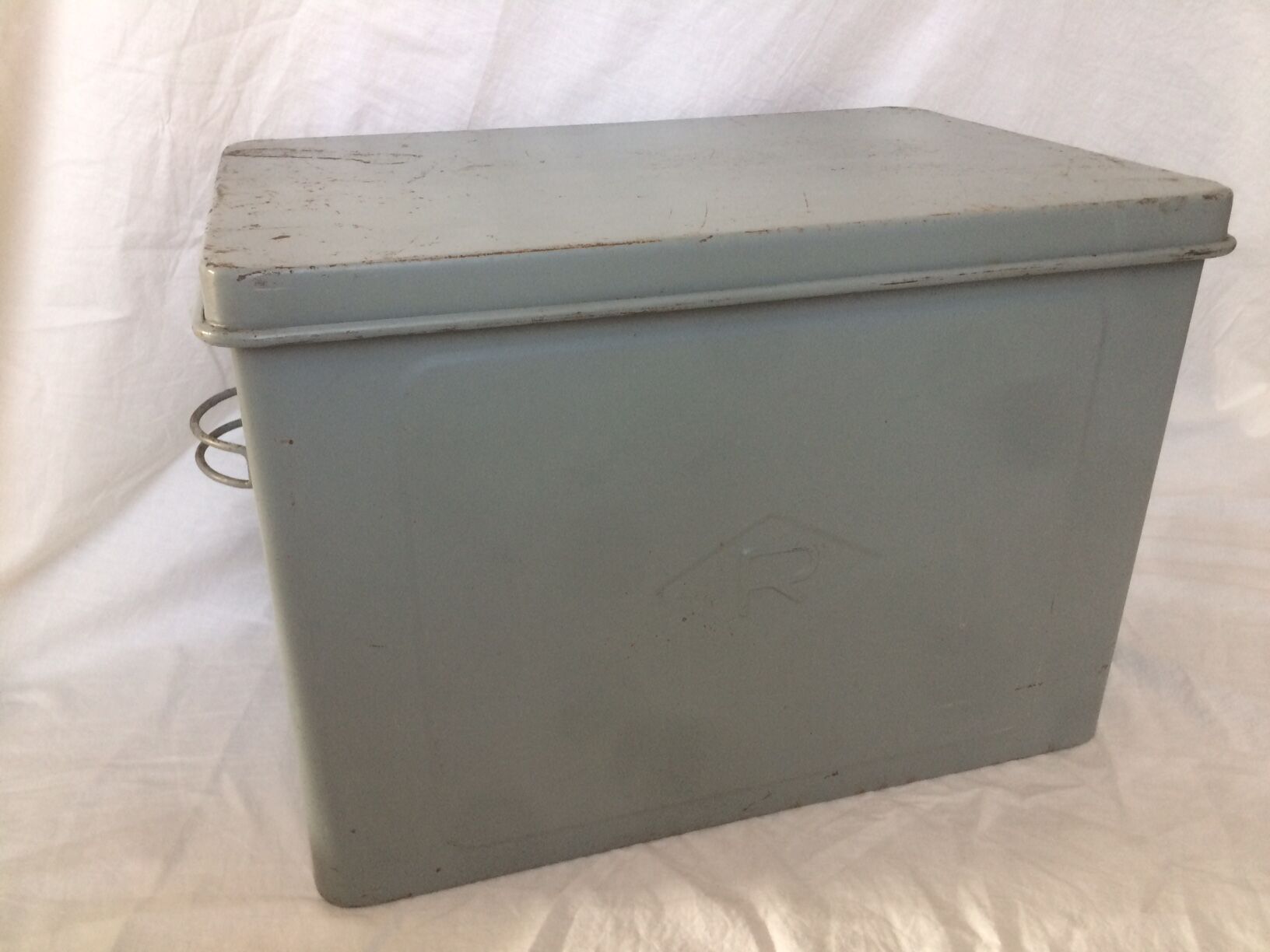 Vintage grey metal case "R"