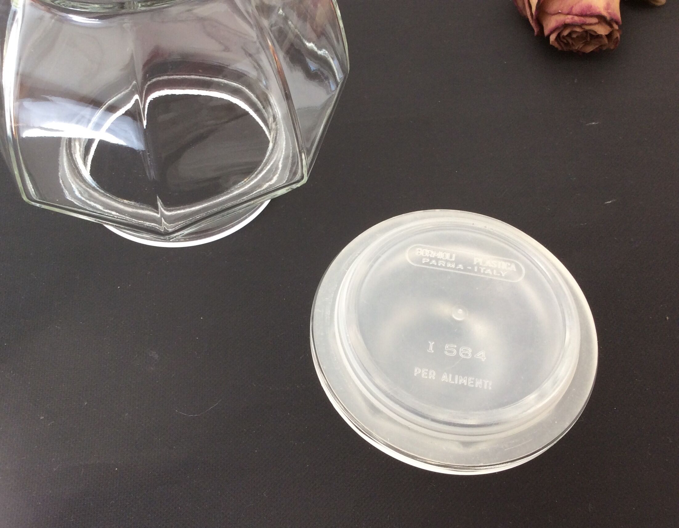 Airtight hexagonal glass jar - vintage