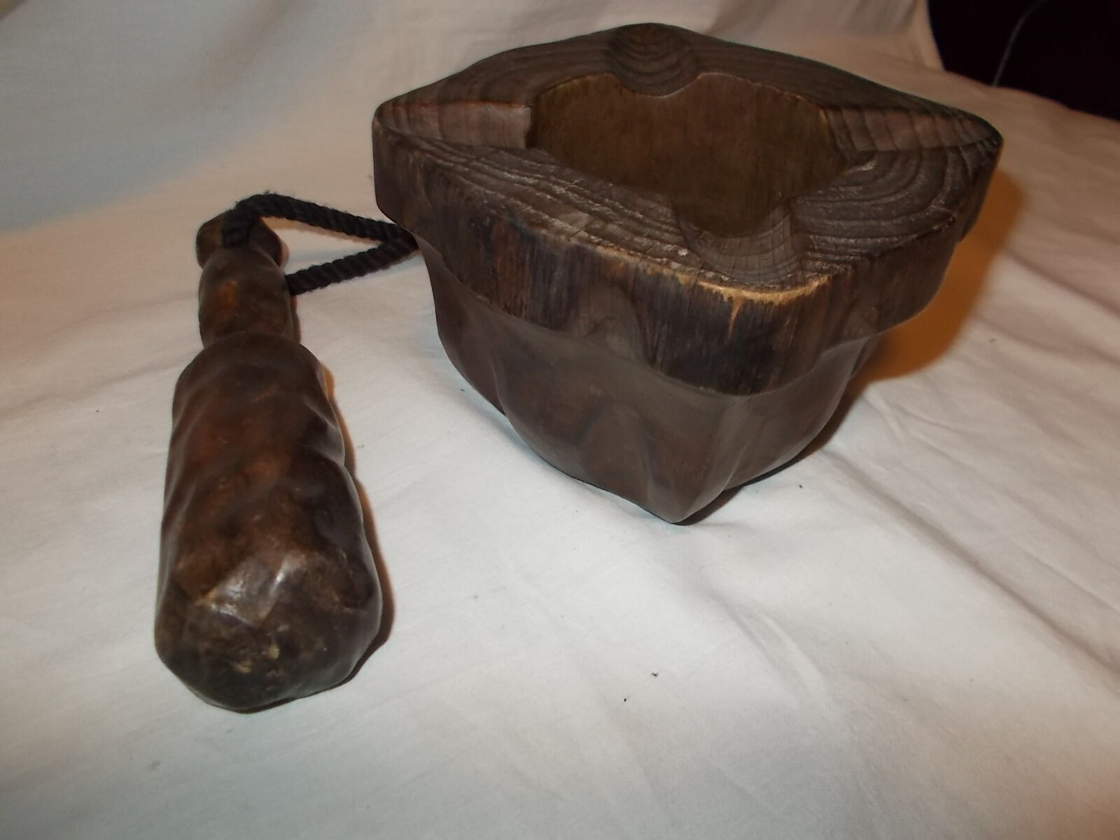 Mortier pilon en bois