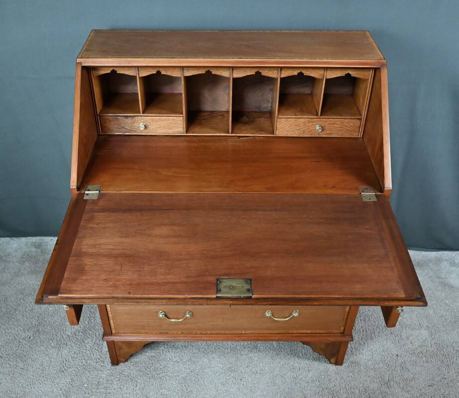 English Scriban in Mahogany – Early 20th Century