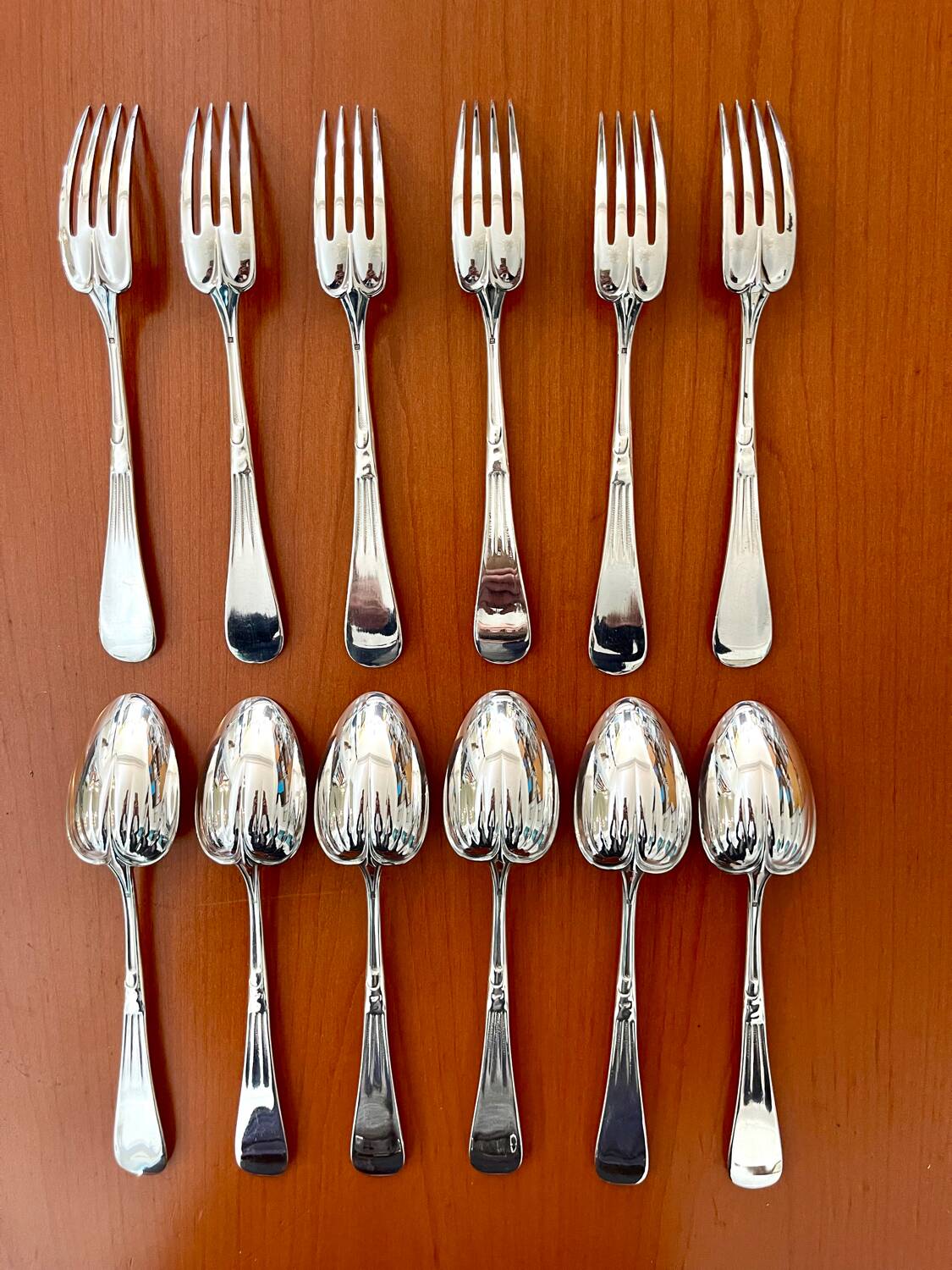 6 fourchettes et 6 cuillères Christofle hemerocalle