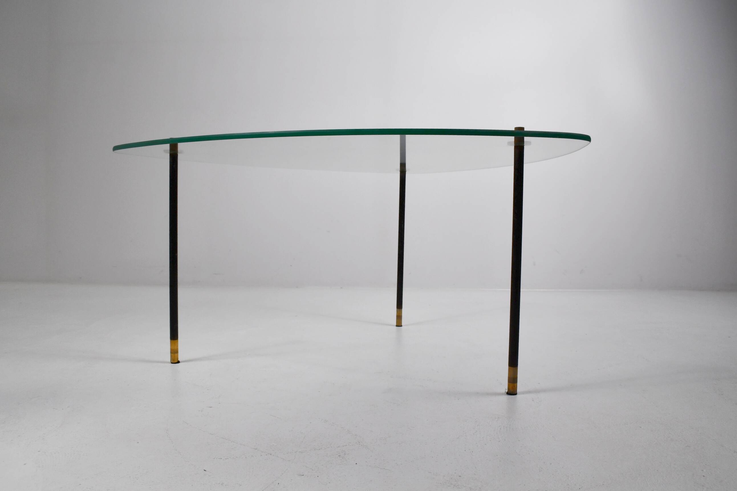 Table d'appoint. France années 1950.