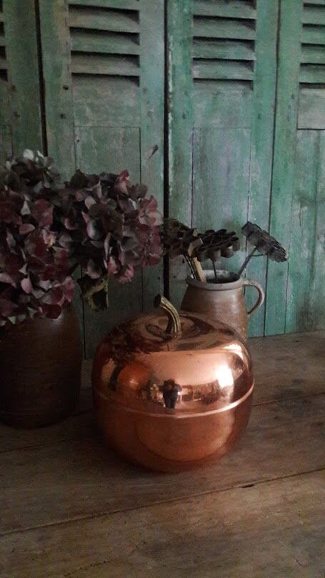 Big apple metal ice cubes