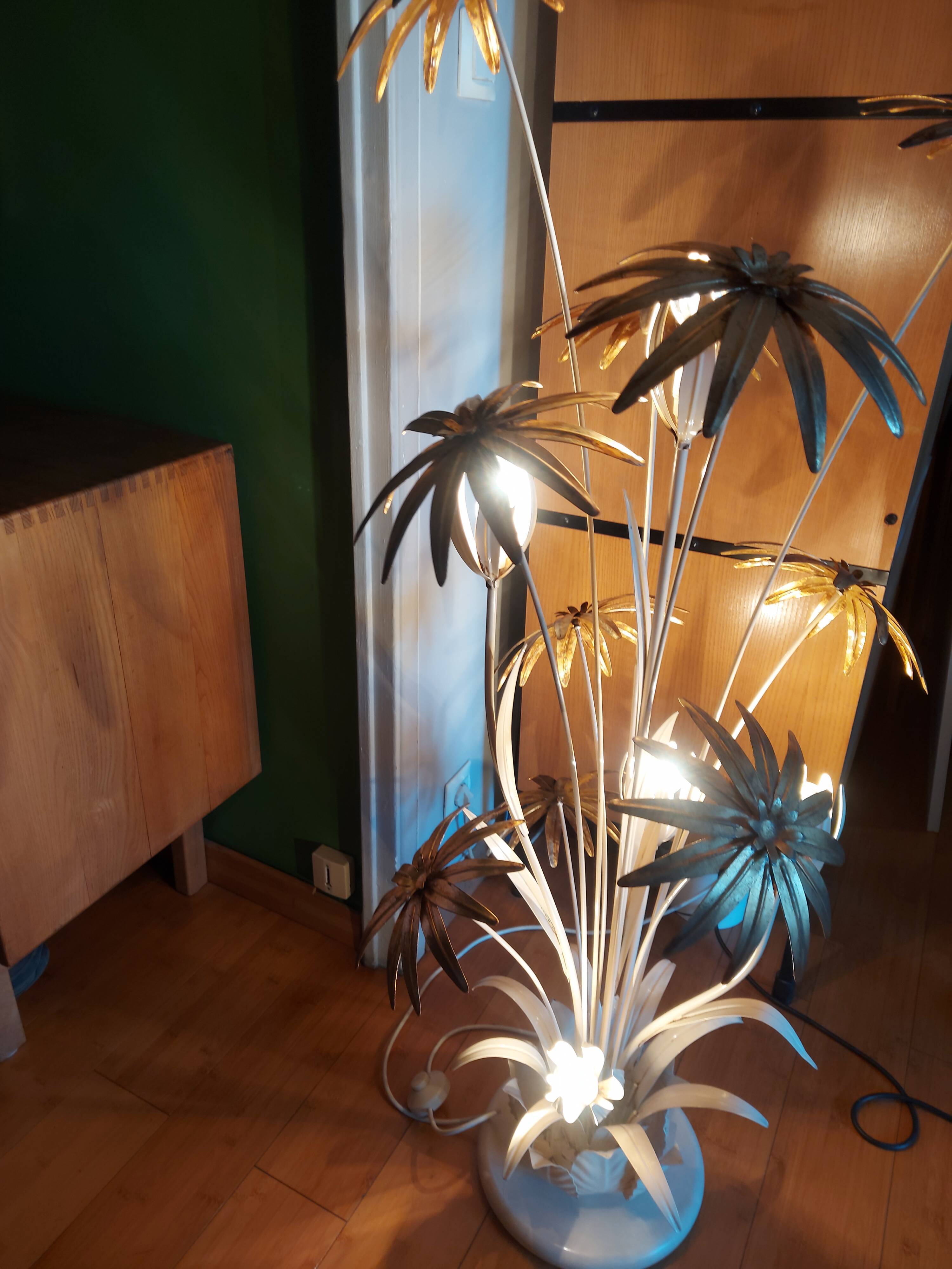 Flower floor lamp design 70'S , Hans Kögl