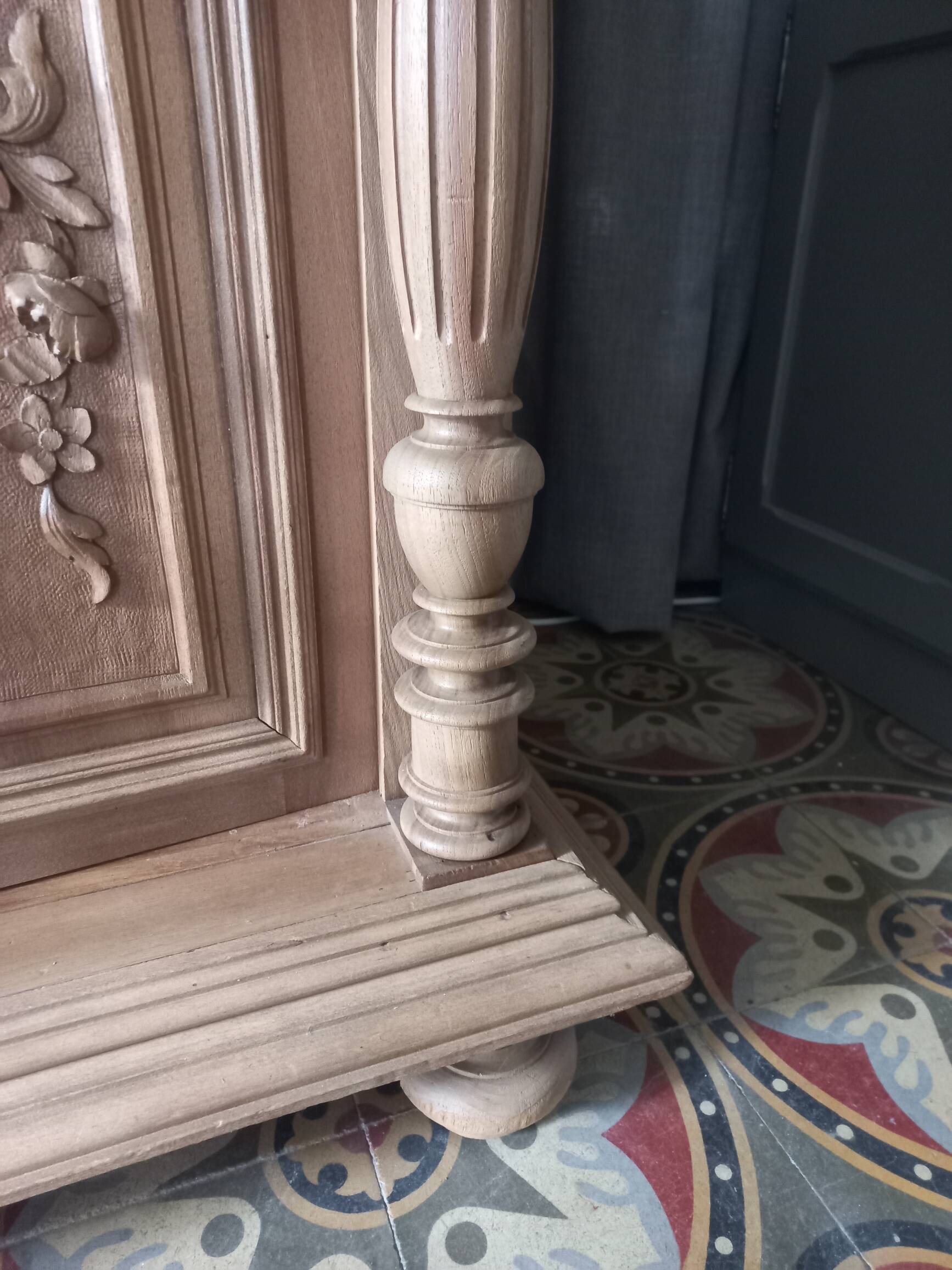 Old sandblasted walnut low sideboard