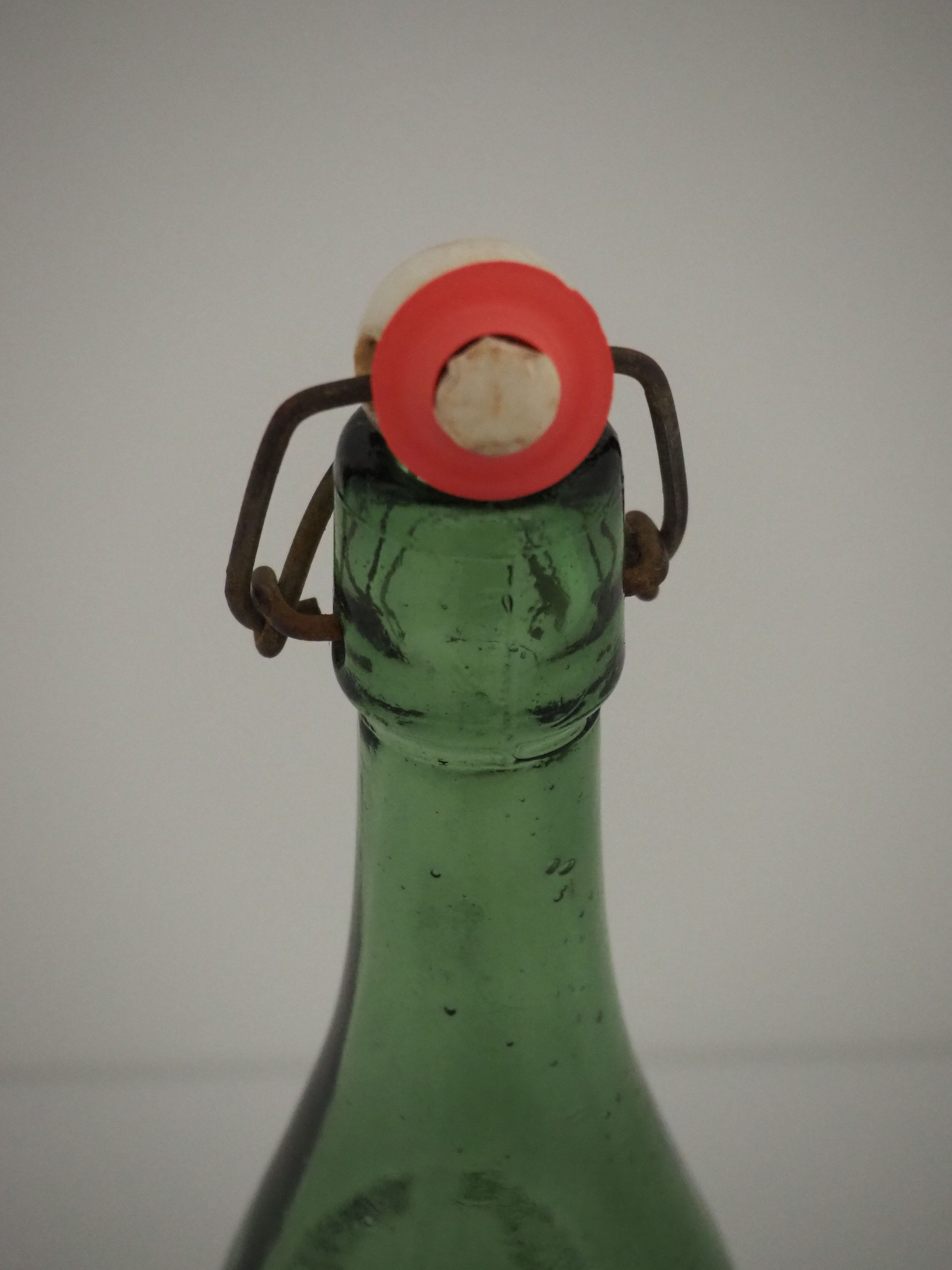 Bouteille en verre « glacière moderne A. Guillaud - saujon »