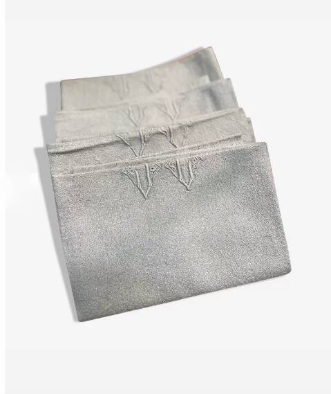 Lot de 4 serviettes anciennes grises monogrammes