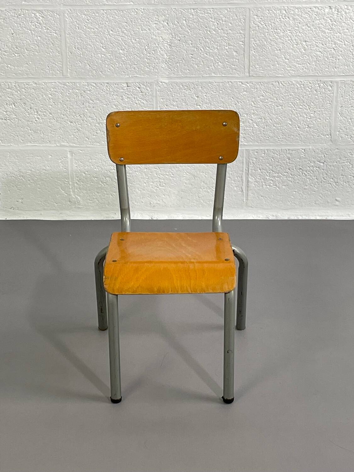 Mullca school chair
