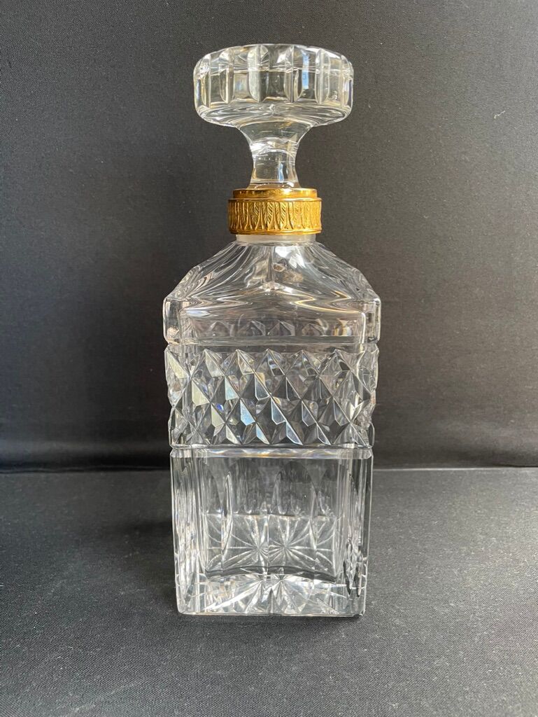 Alcohol decanter in blown and cut crystal Empire style XXth