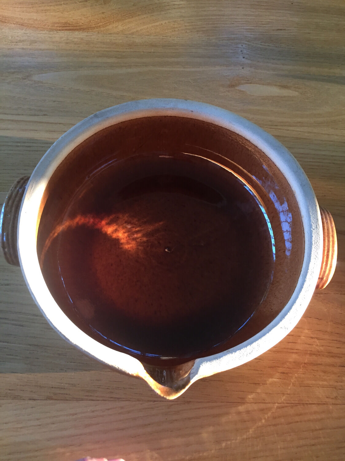 Terracotta pouring dish