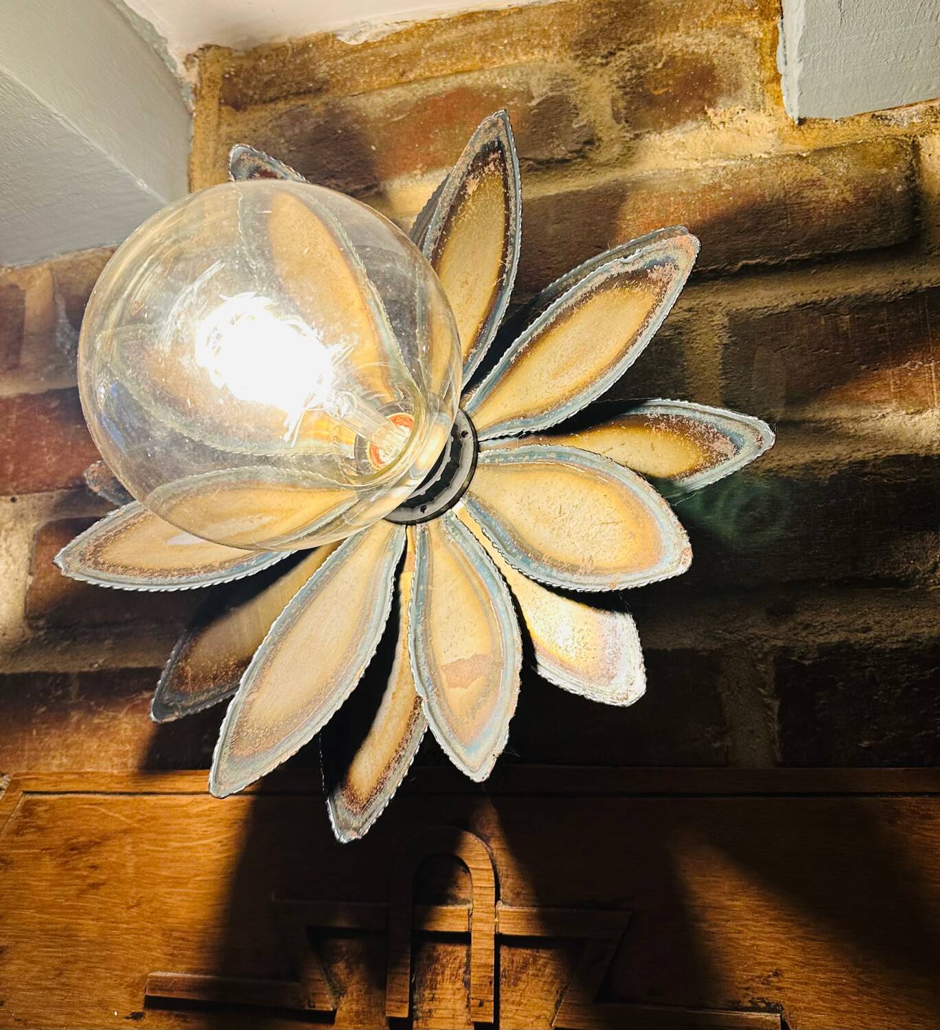 Applique murale fleur métal vintage