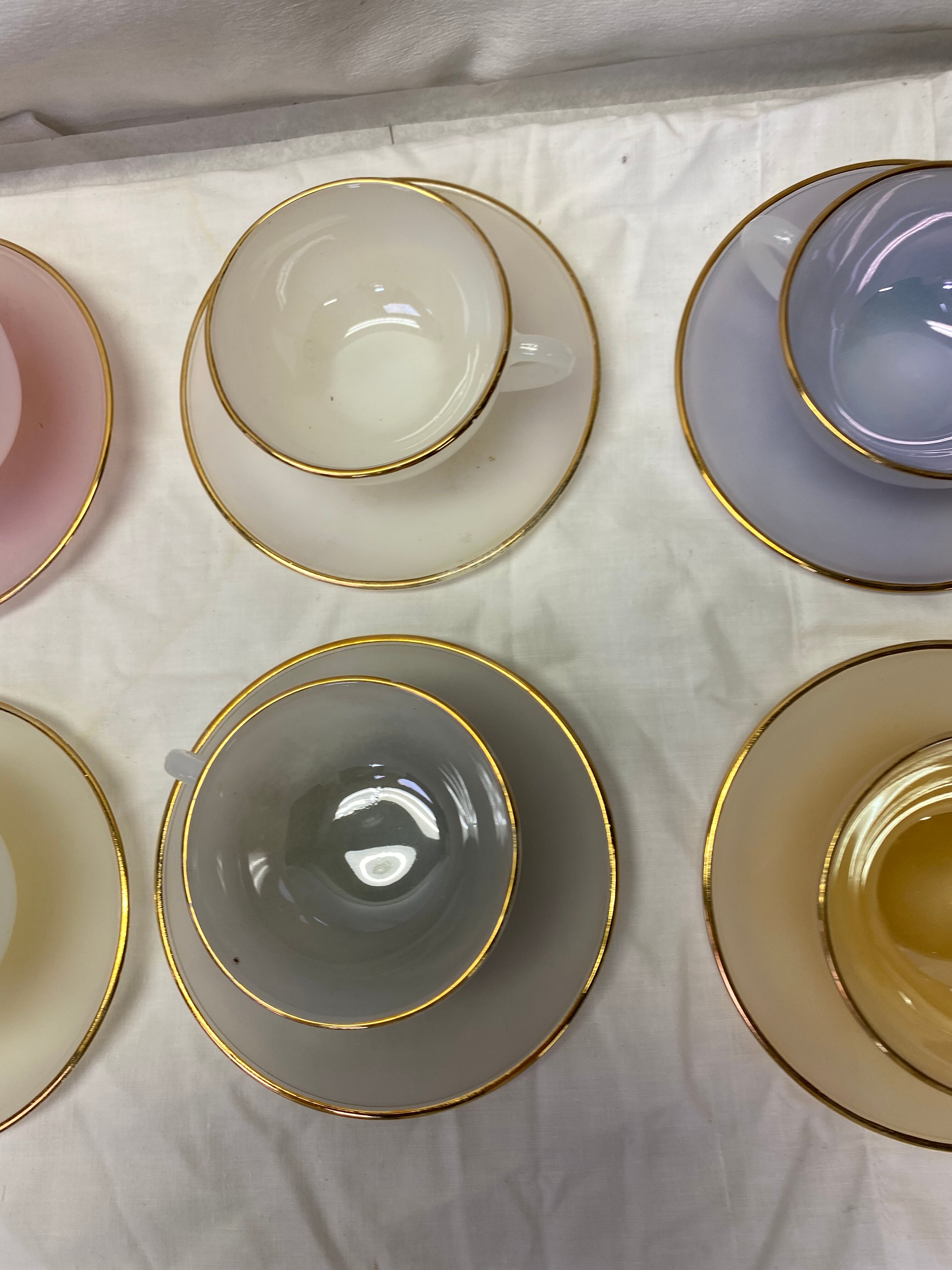 6 vintage cups in iridescent glass
