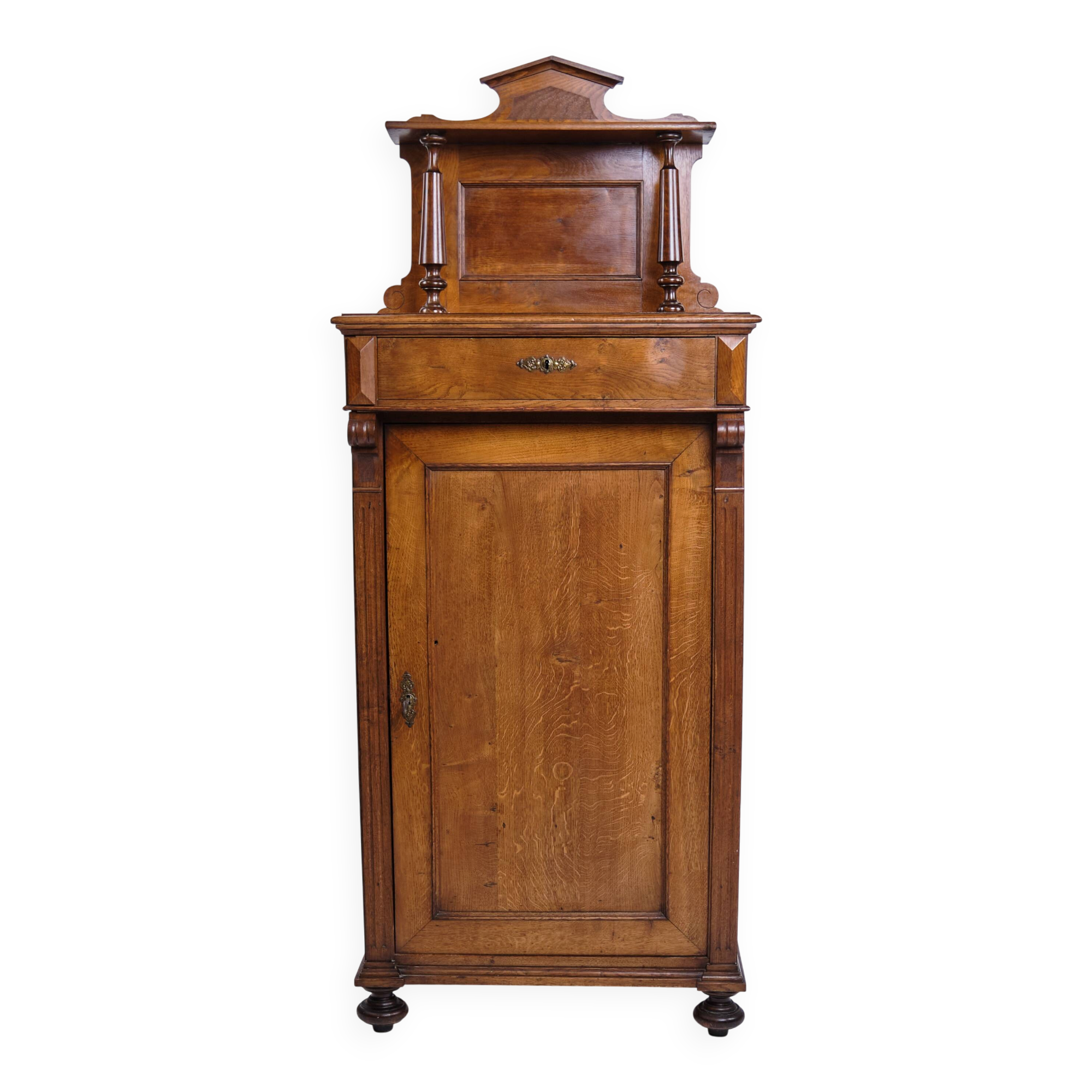 Cabinet – Mahogany – Decoration & round legs – Circa 1880