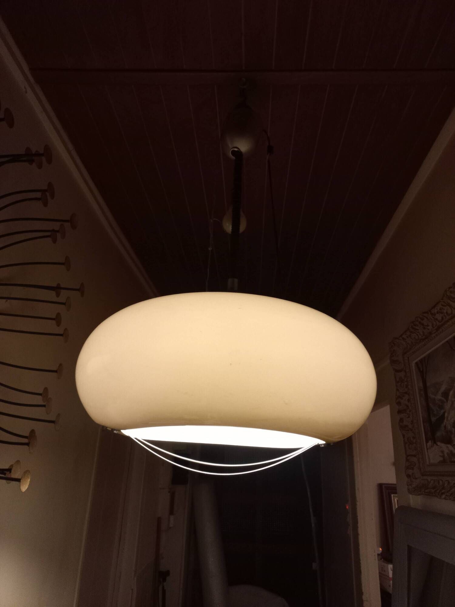 Suspension design italien space age en methacrylate des années 70