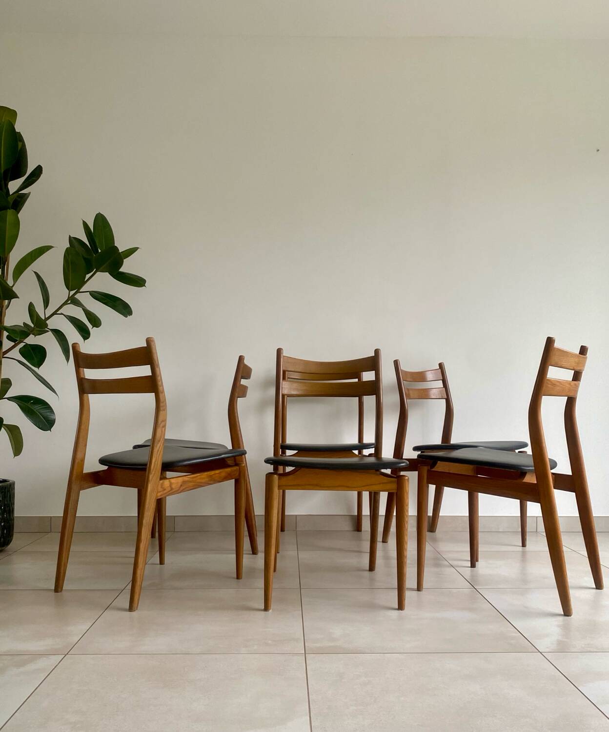 Set of 6 vintage Scandinavian chairs