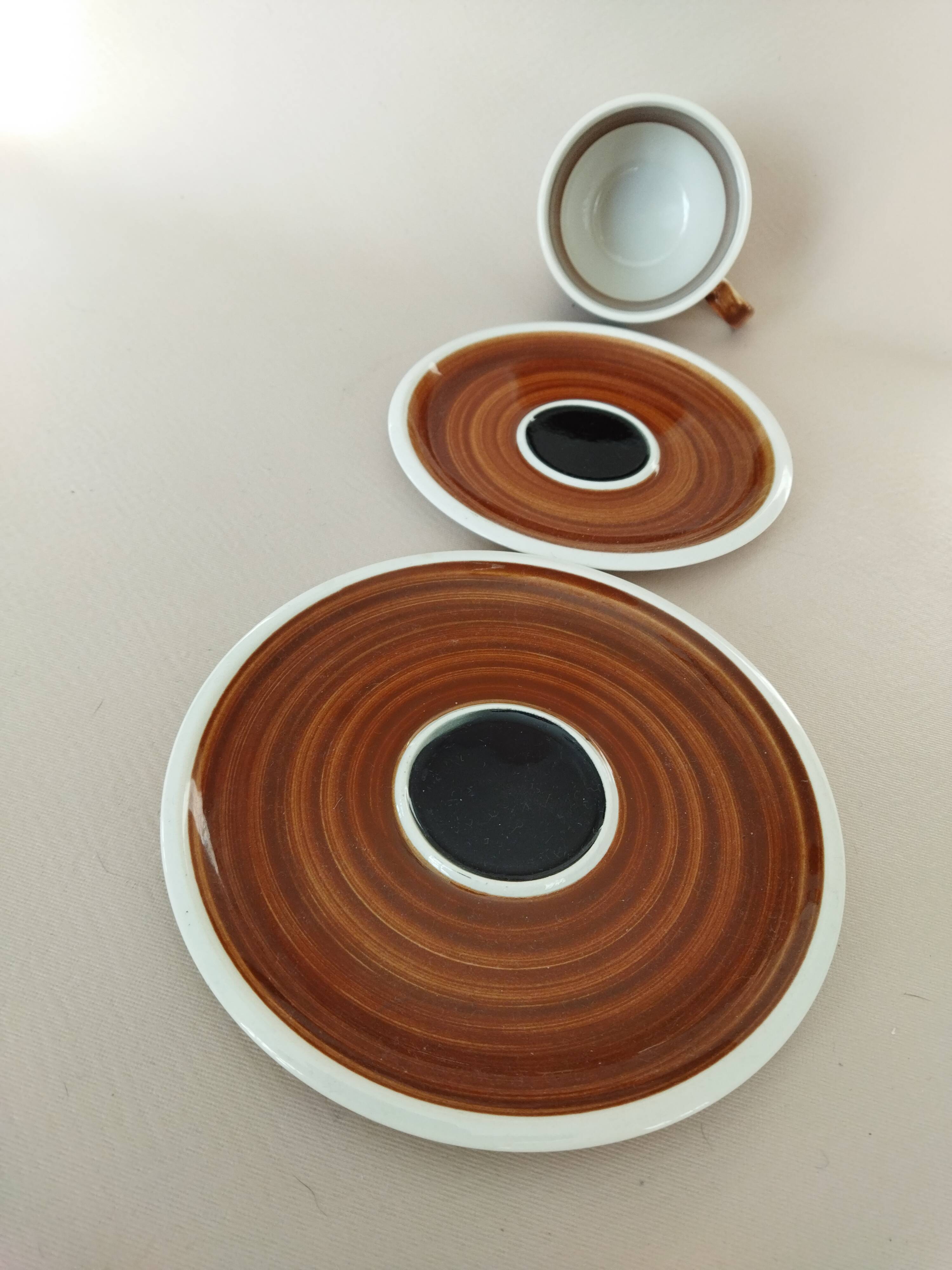 6 cups and cake plates Kimono Boch La Louvière