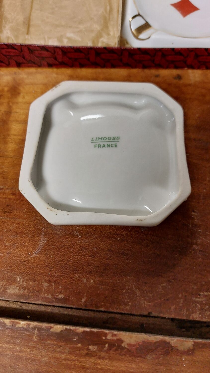 Ashtray porcelain card games