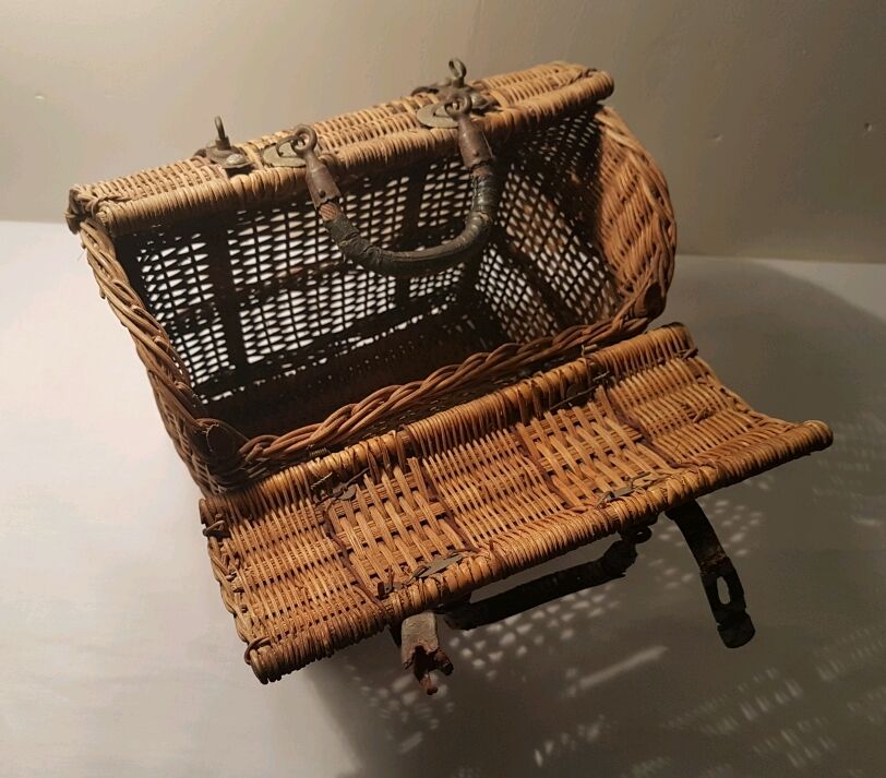Panier ancien