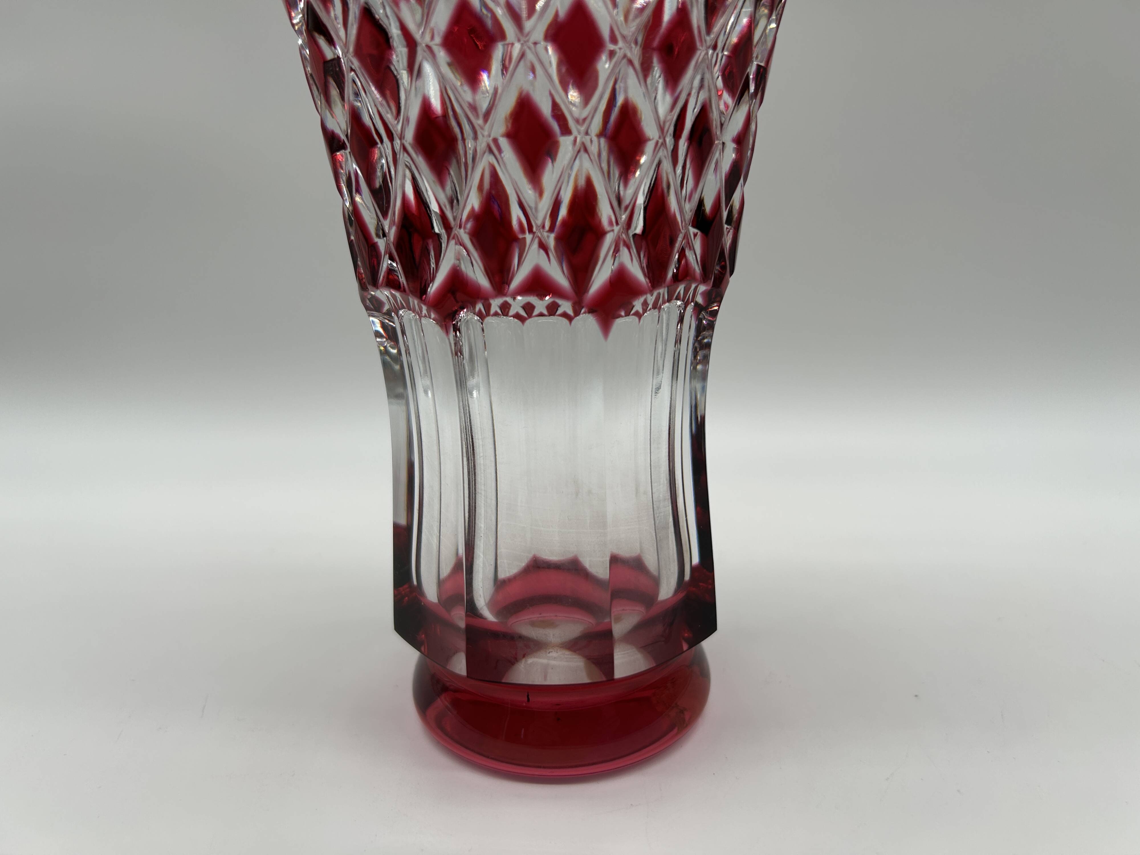 Val Saint-Lambert cut and red-lined crystal vase