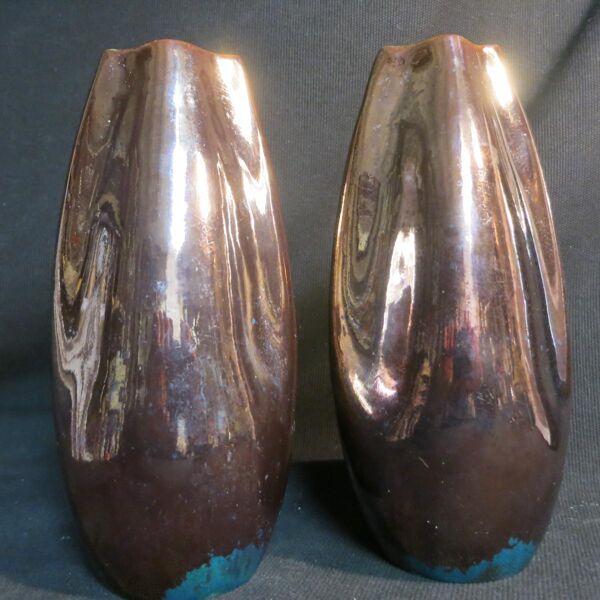 Paire de vases Jean Gaziello à Vallauris decor papillon irisé