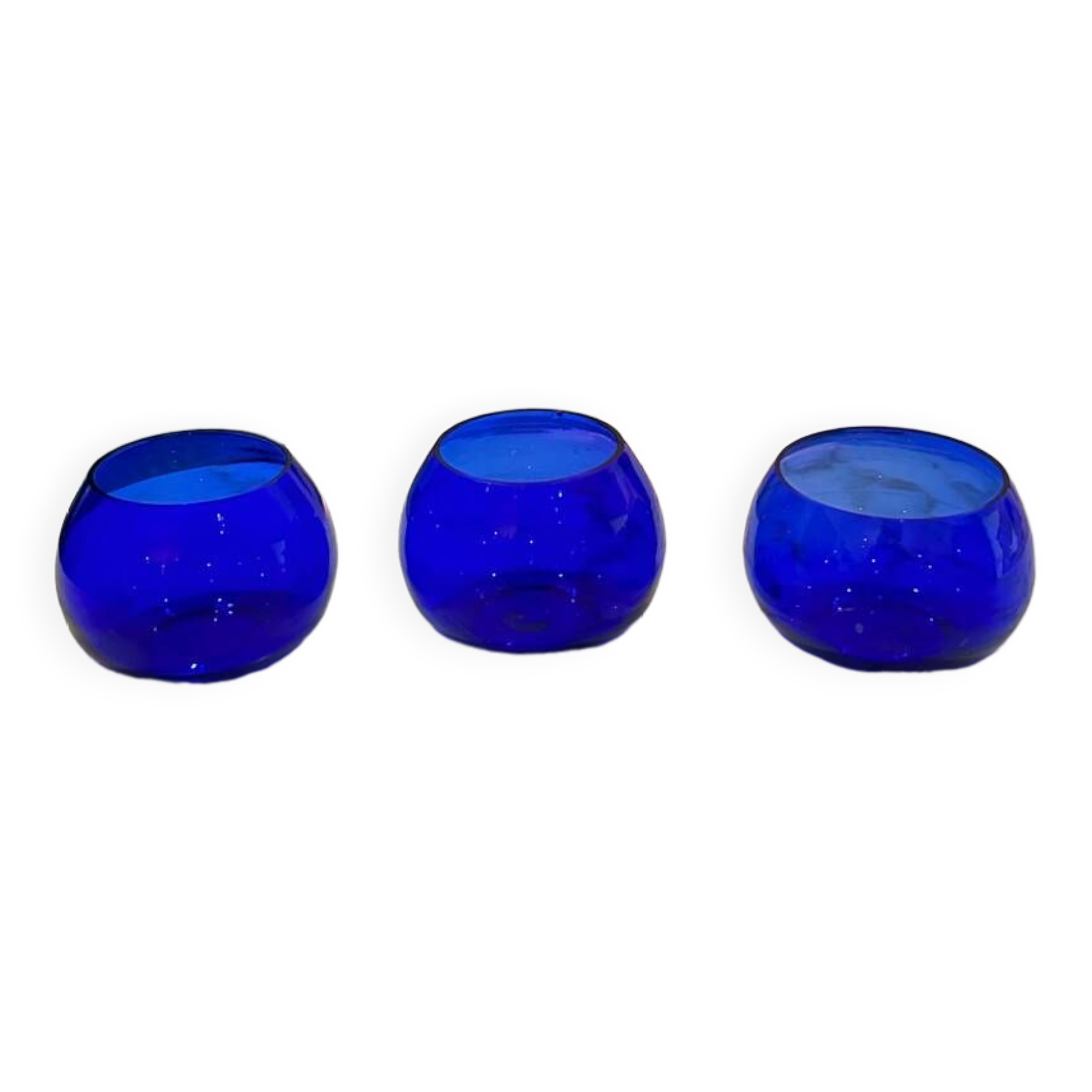 Set of 3 blue glass candle holders