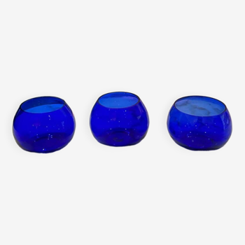 Set of 3 blue glass candle holders