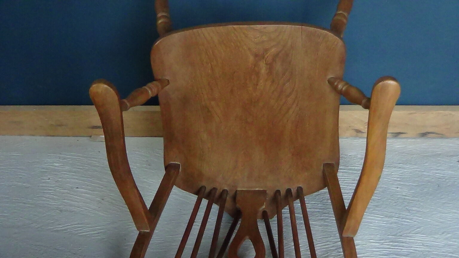 Wheelback windsor chair