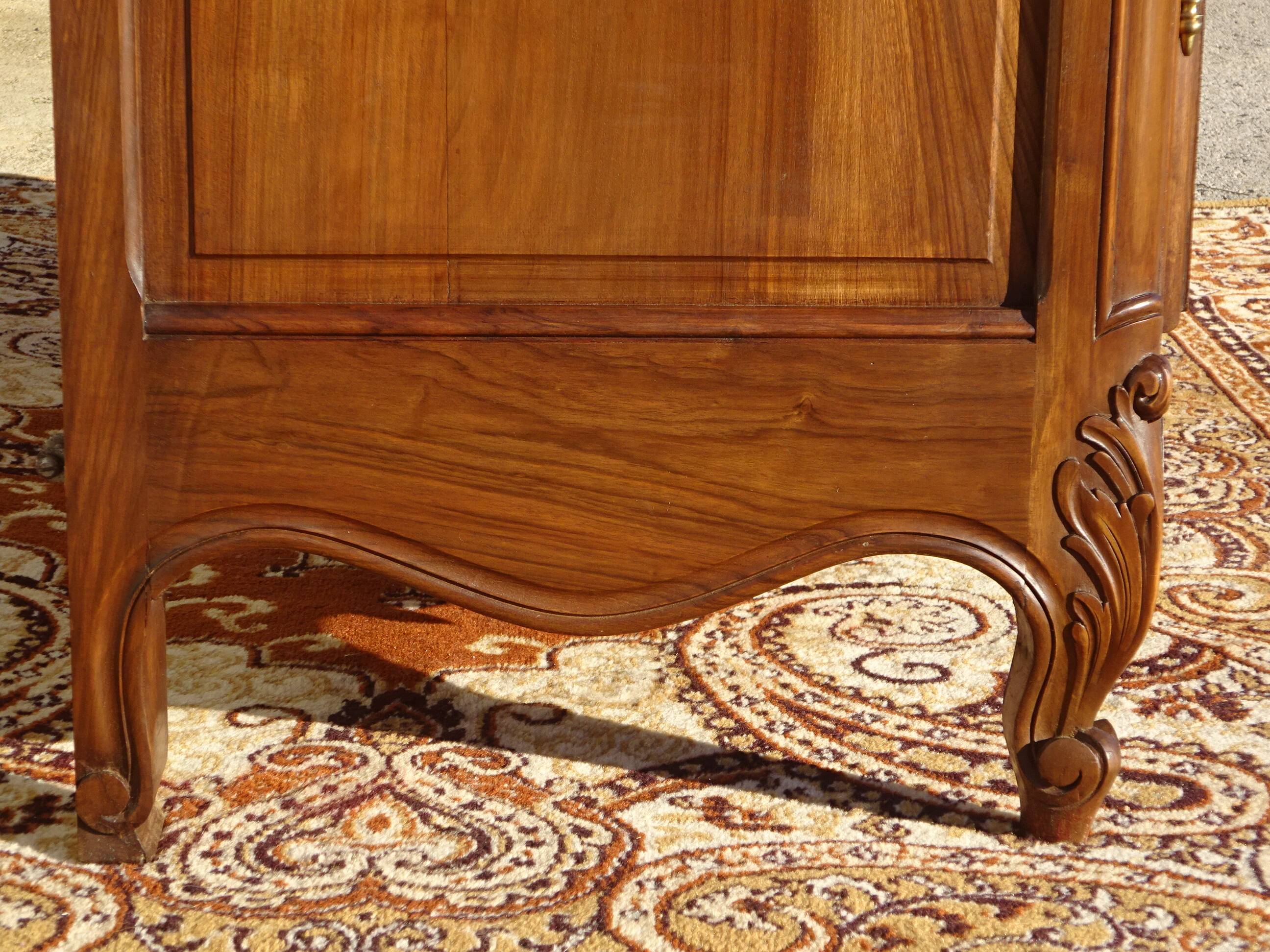 Walnut wardrobe in Louis XV style