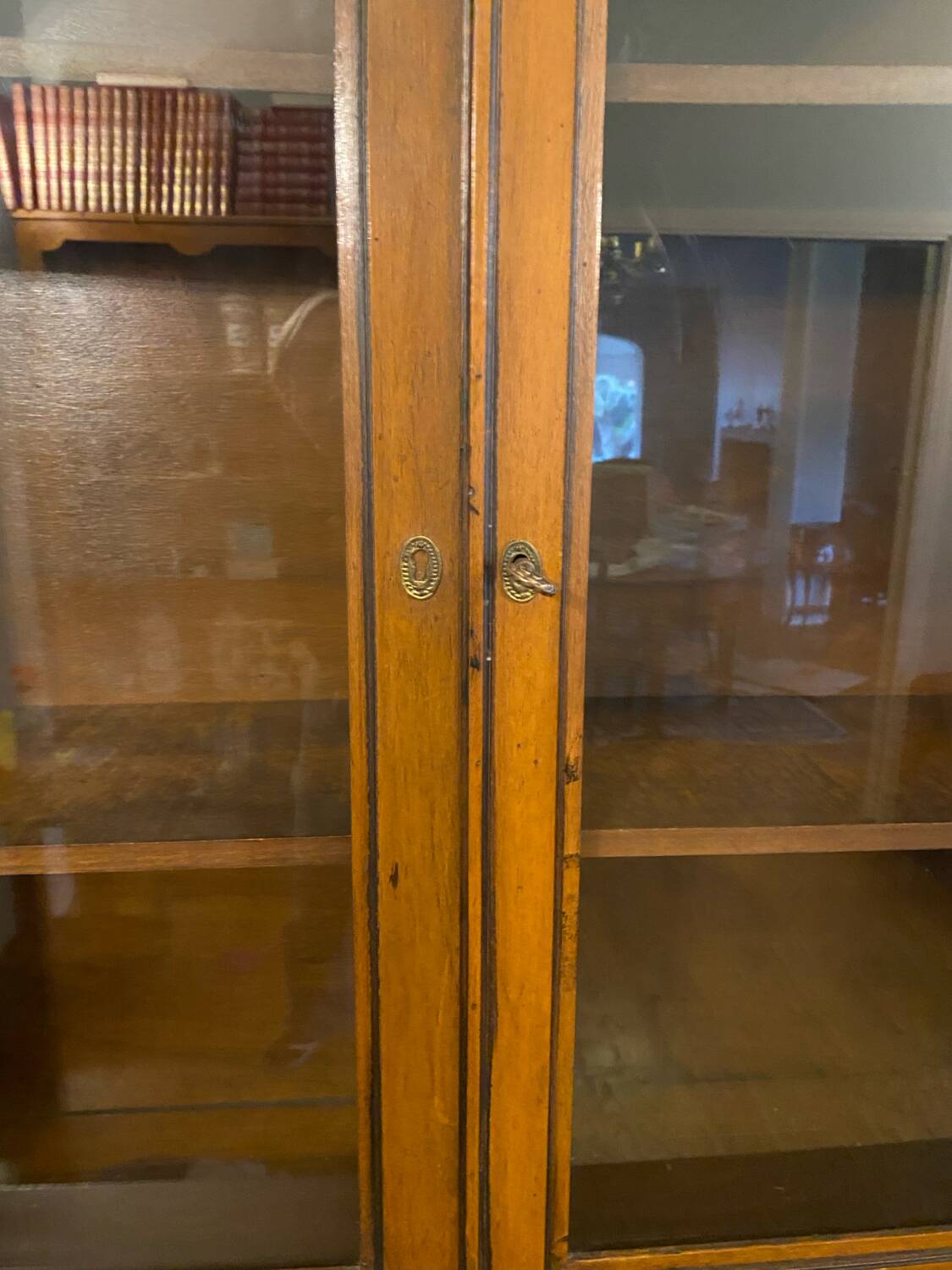 Louis Philippe style display cabinet