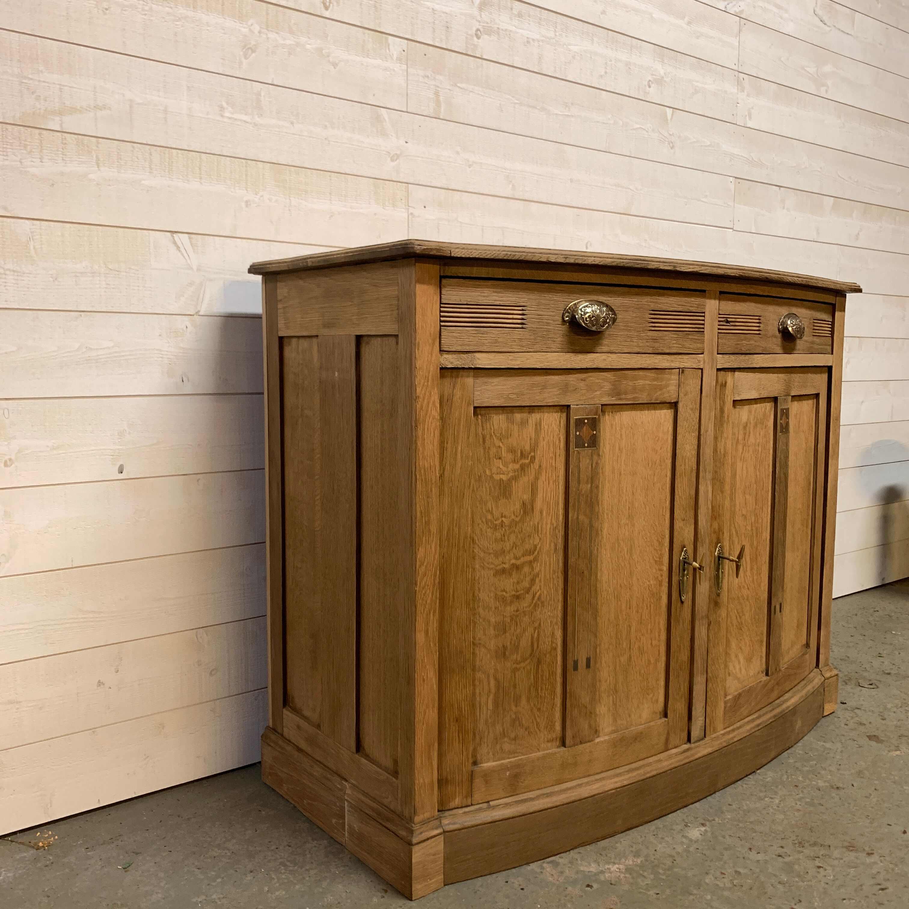 Buffet Art Deco marquetry and brass inlay