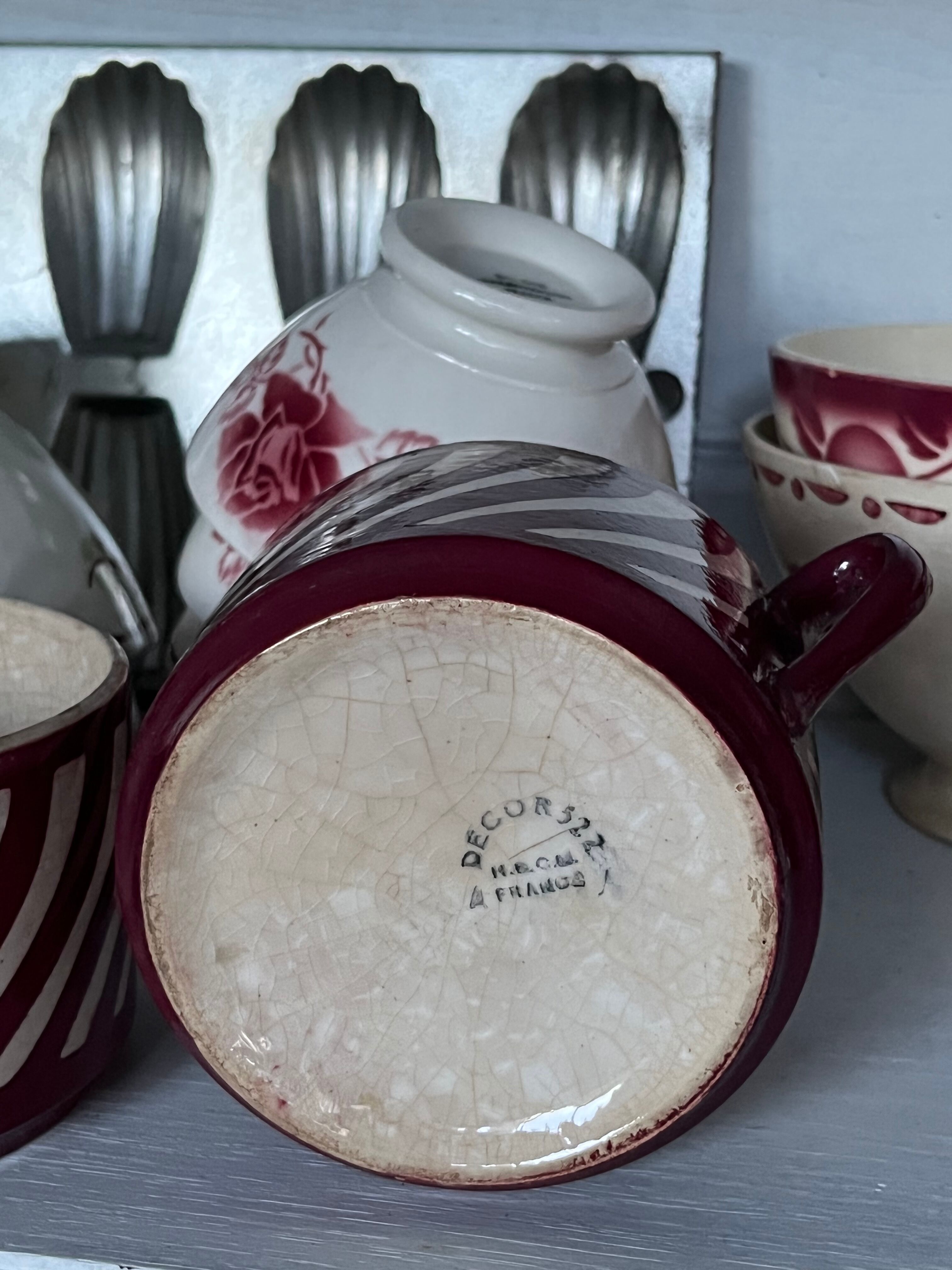 2 cups Creil and Montereau