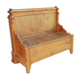 Old chest bench