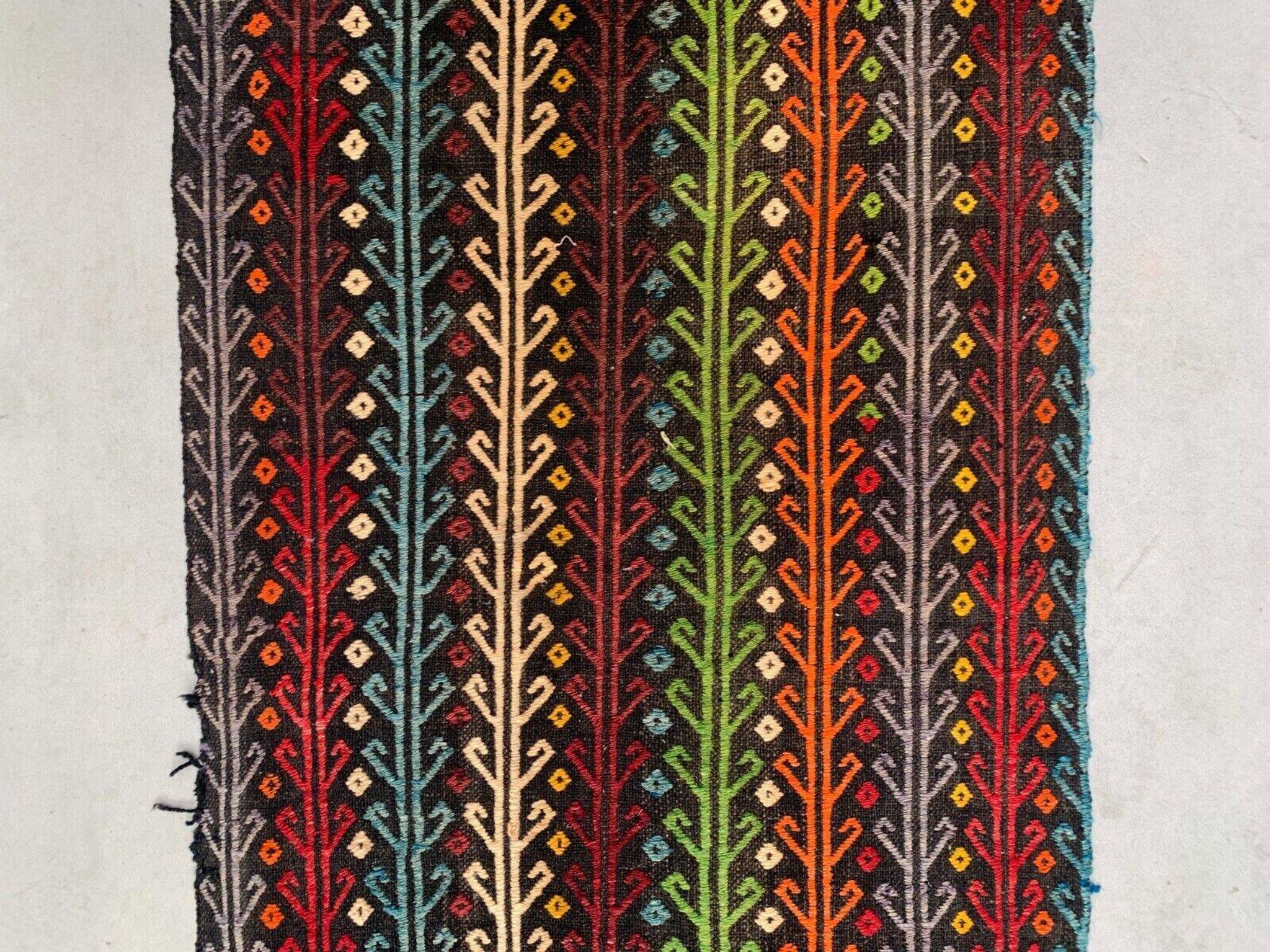 Old Turkish kilim runner 377x77 cm, shabby, vintage kelim red black 2492