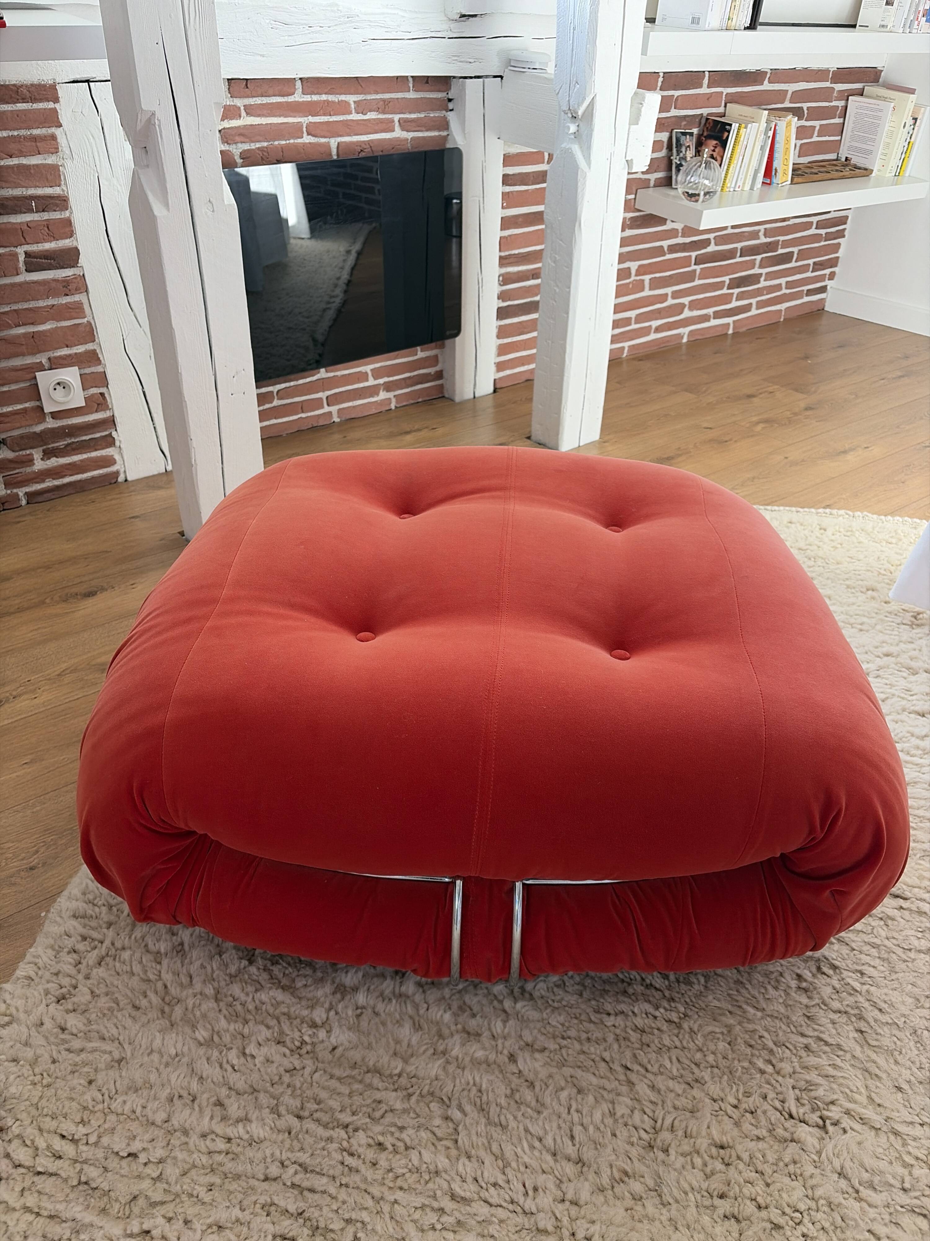 Ottoman Soriana Cassina