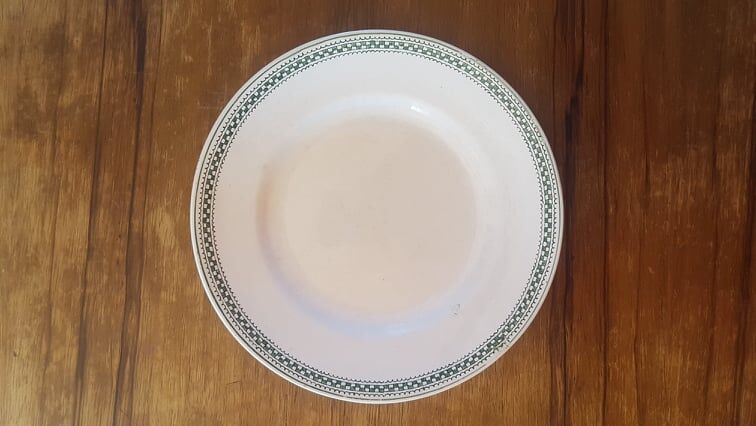 Plate in iron earth saint amand model 4015