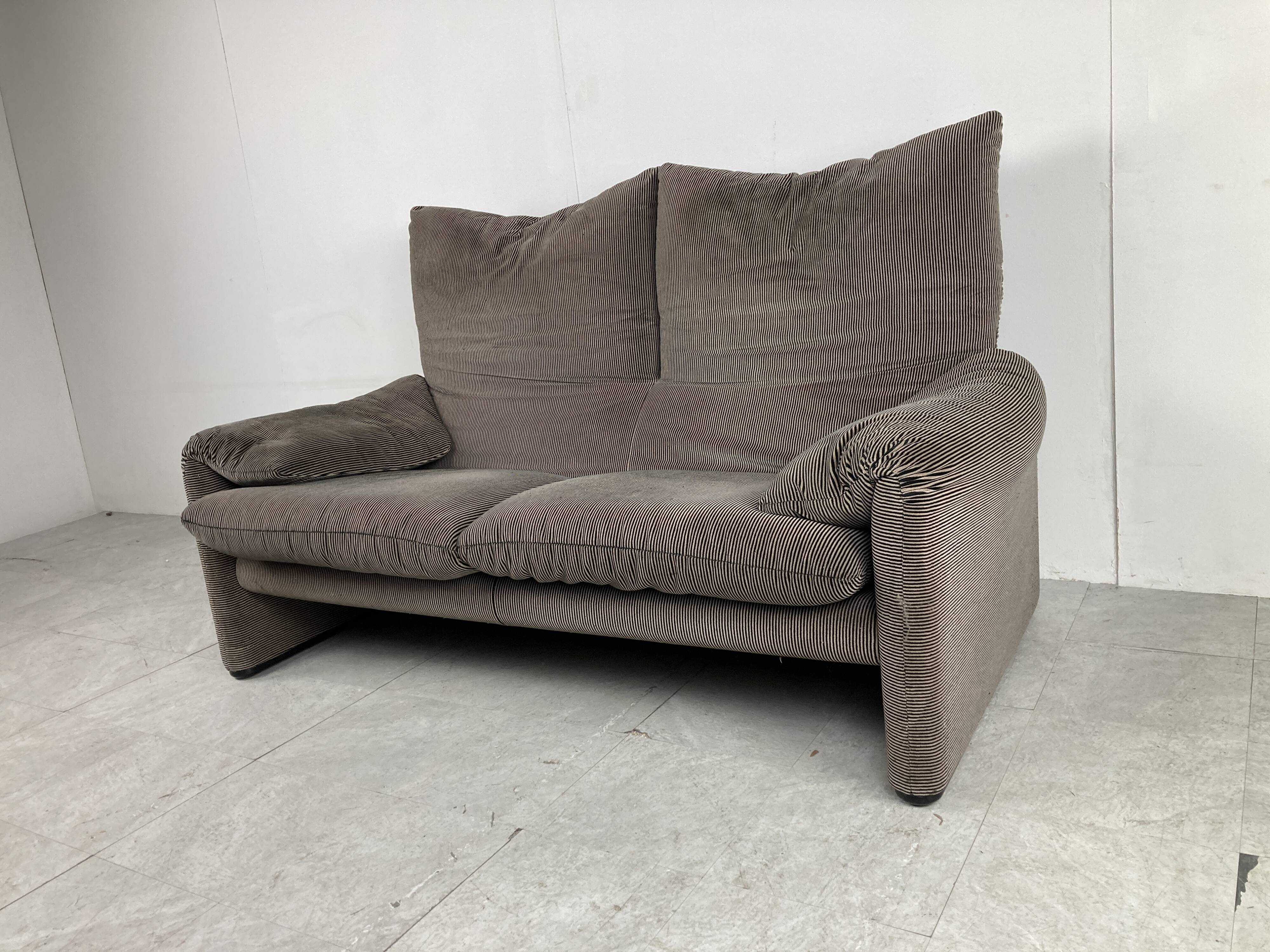 Maralunga sofa by Vico Magistretti for Cassina