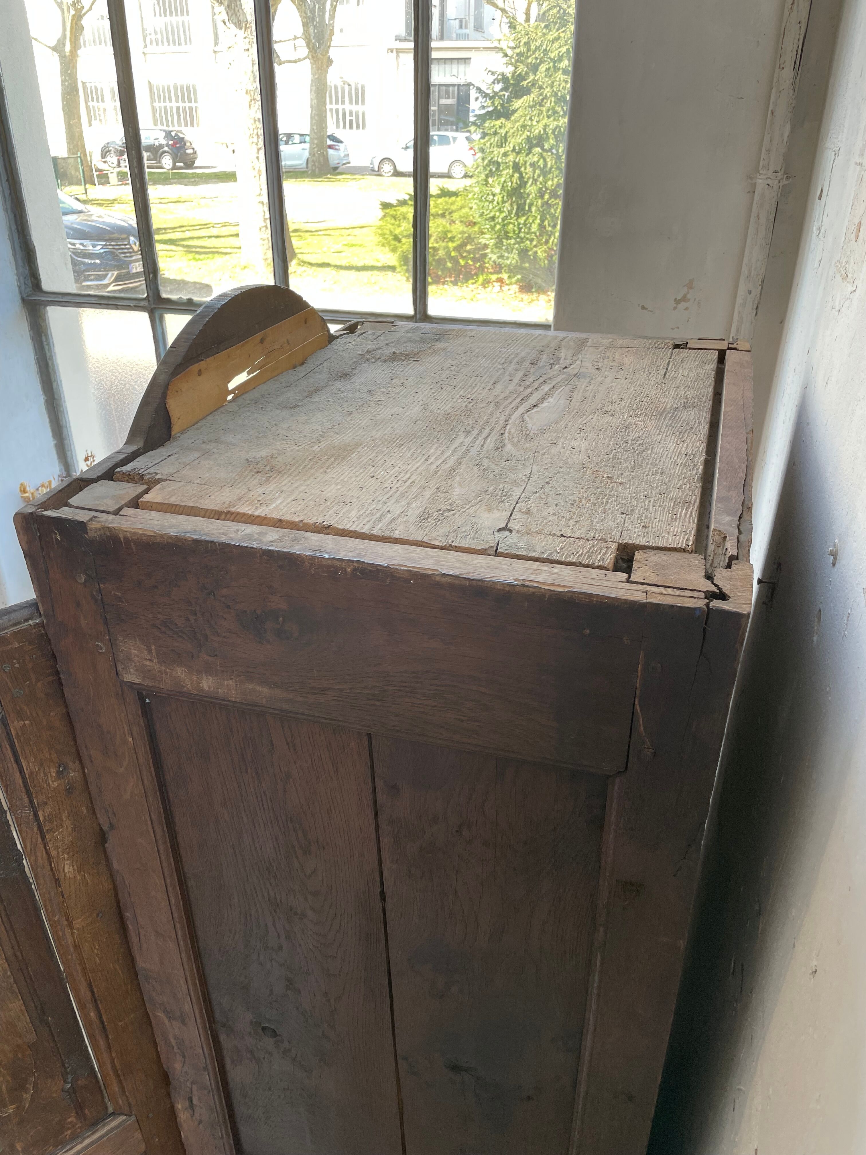 Savoyard solid oak cabinet XVIIIth