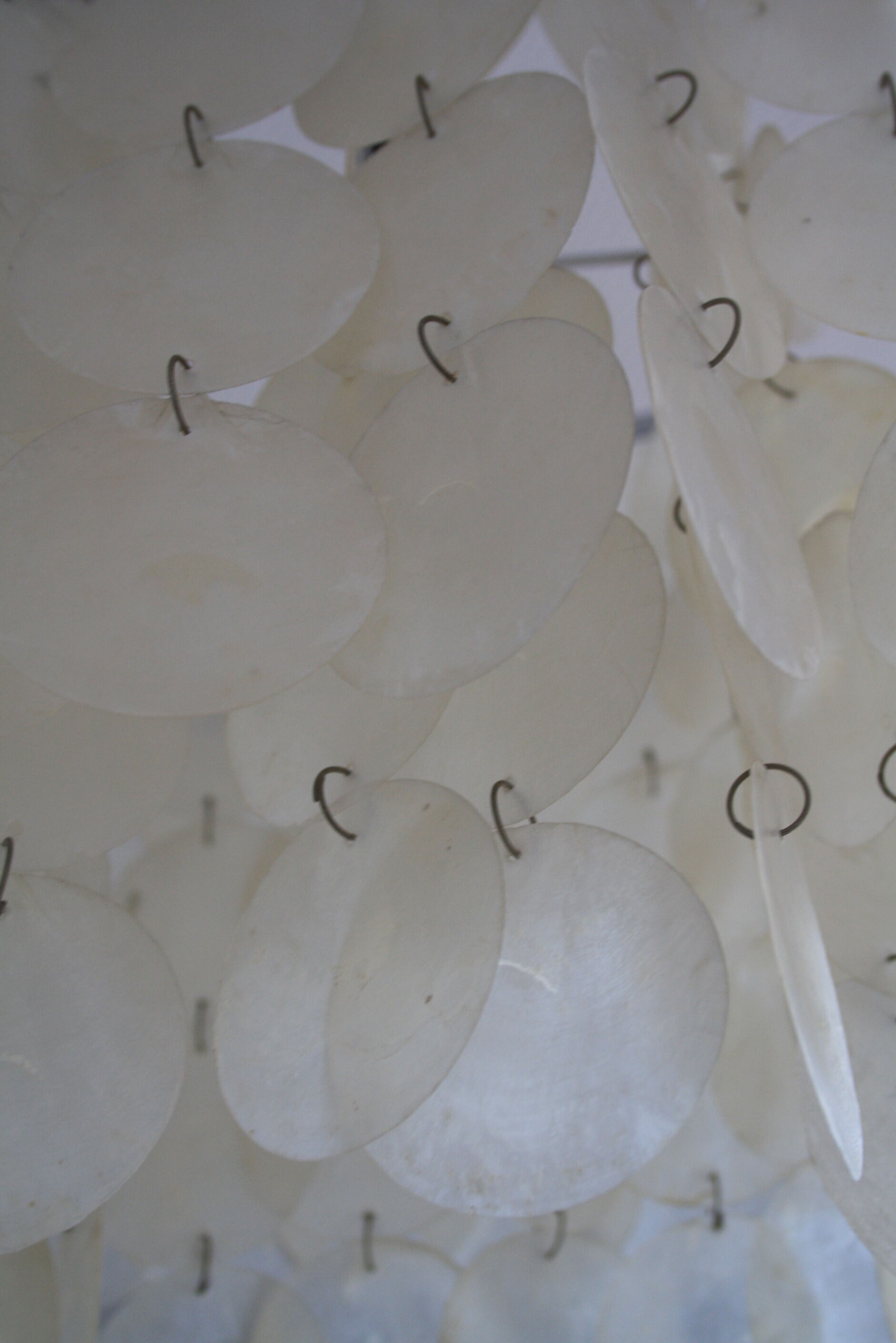 Suspension pampilles en nacre vintage