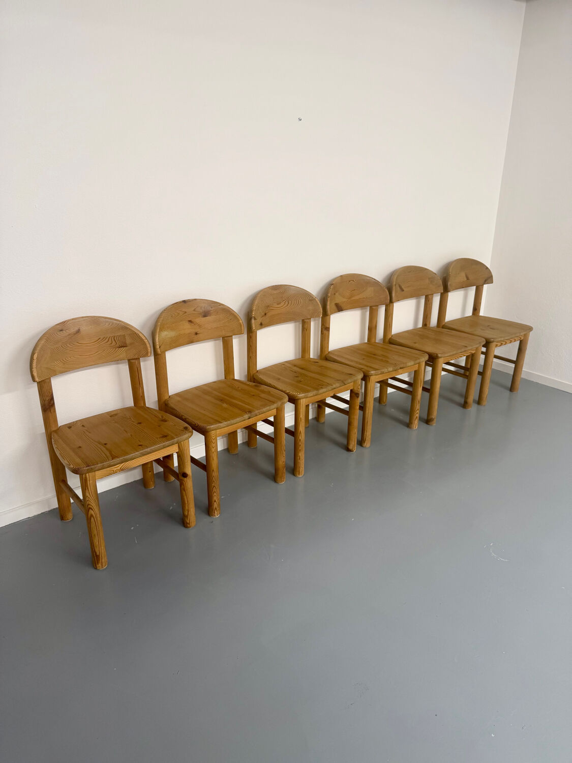 Set of 6 solid pine chairs in Scandinavian design by Reiner Daumiller.