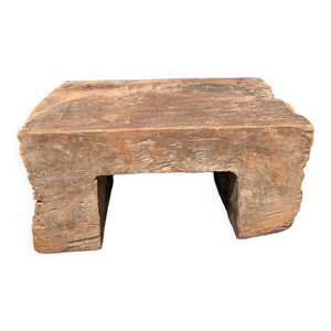 Tabouret en teck asiatique brut