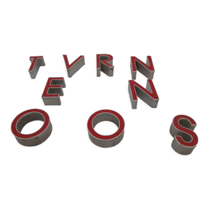 9 lettres industrielles