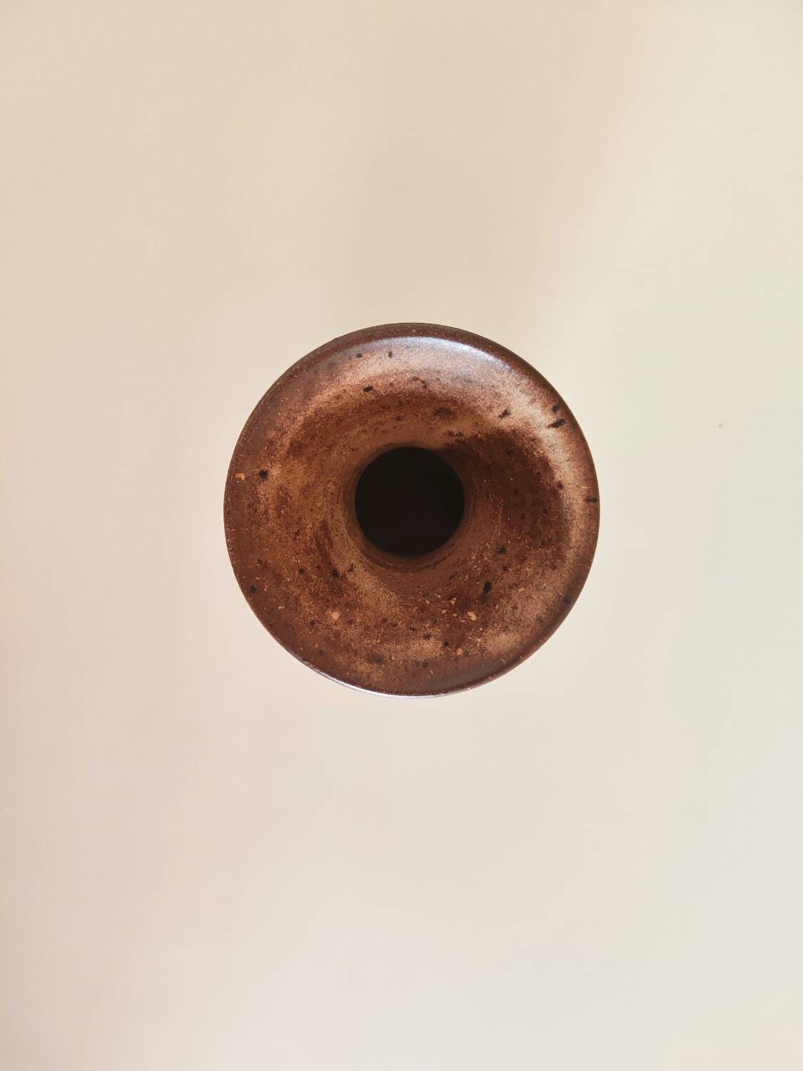 Vase or necked pot in stoneware from the 1970s.