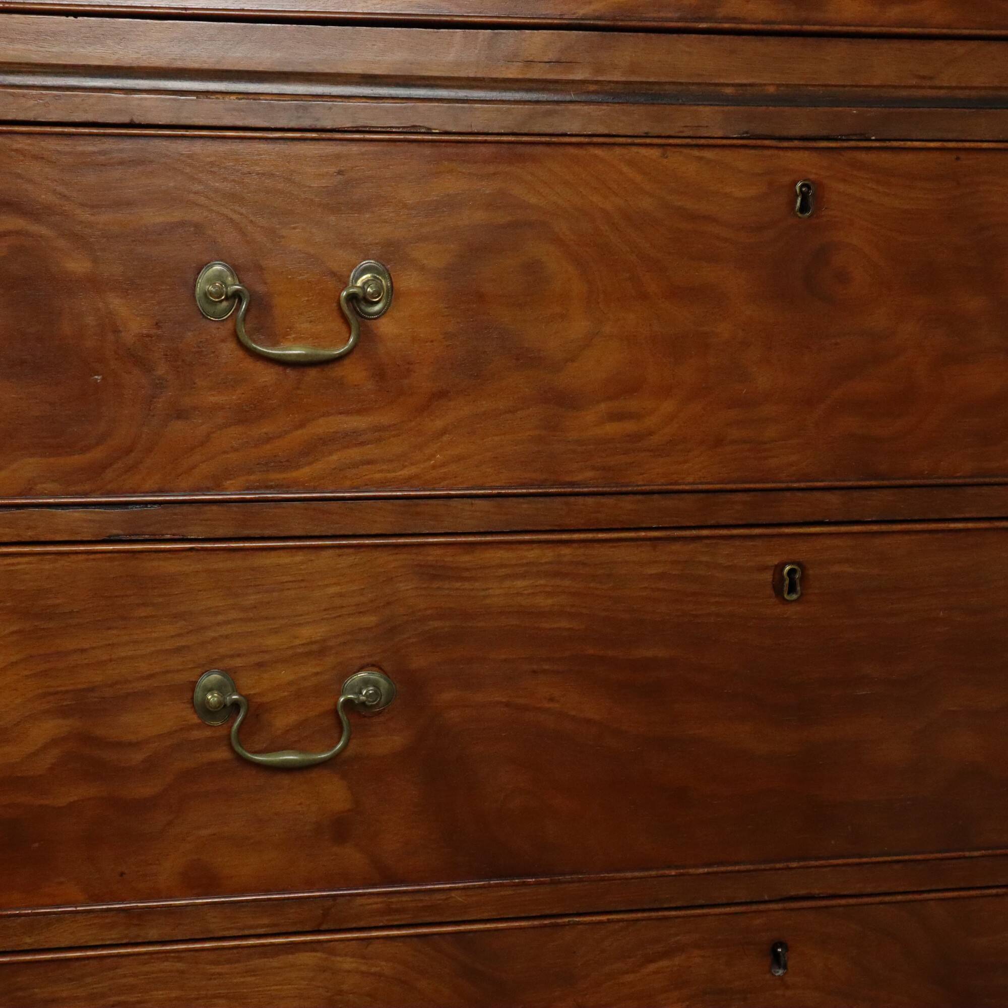 Antique mahogany commode, George III style, 19th century.
