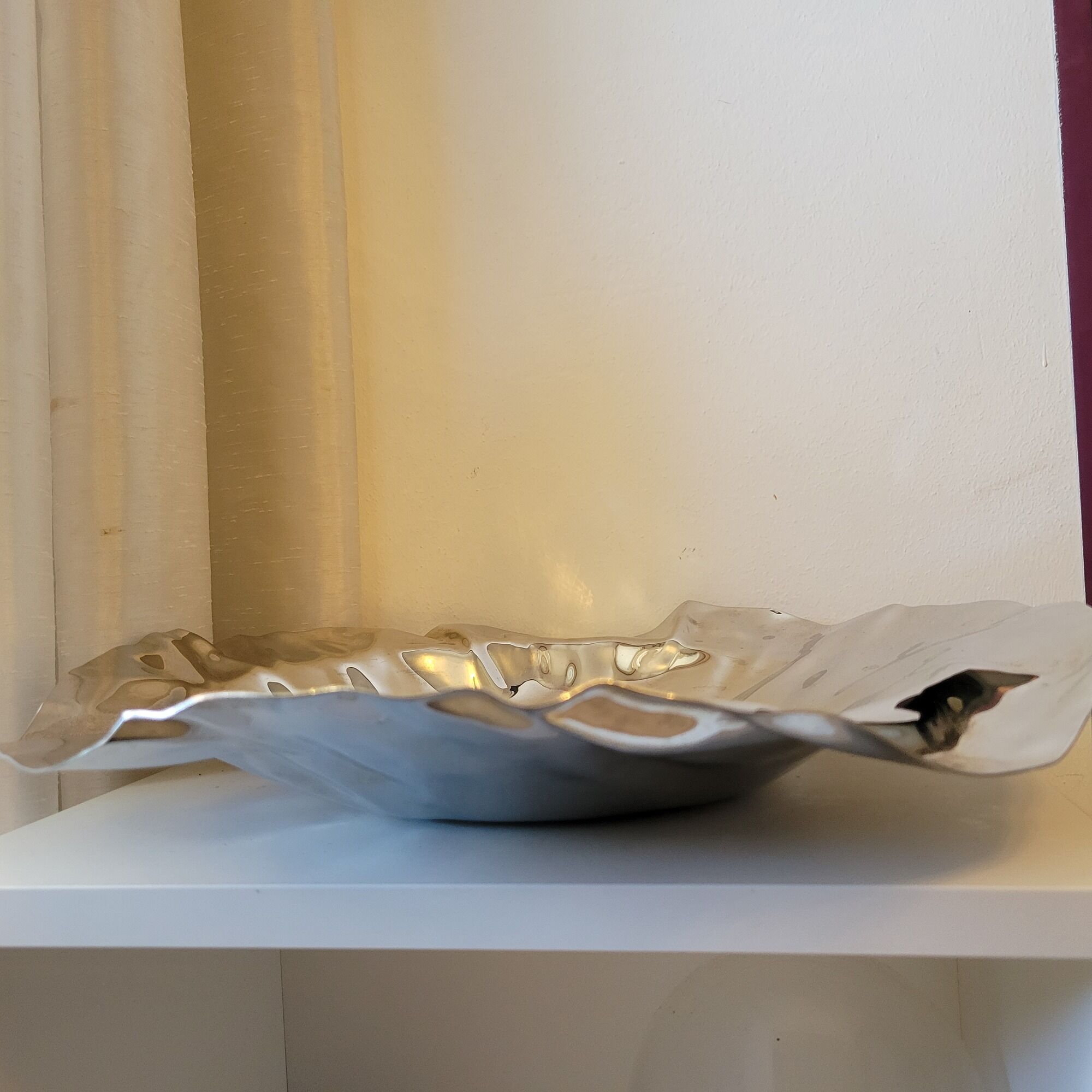Alessi cut basket flat design Lluis Clotet in crumpled stainless steel