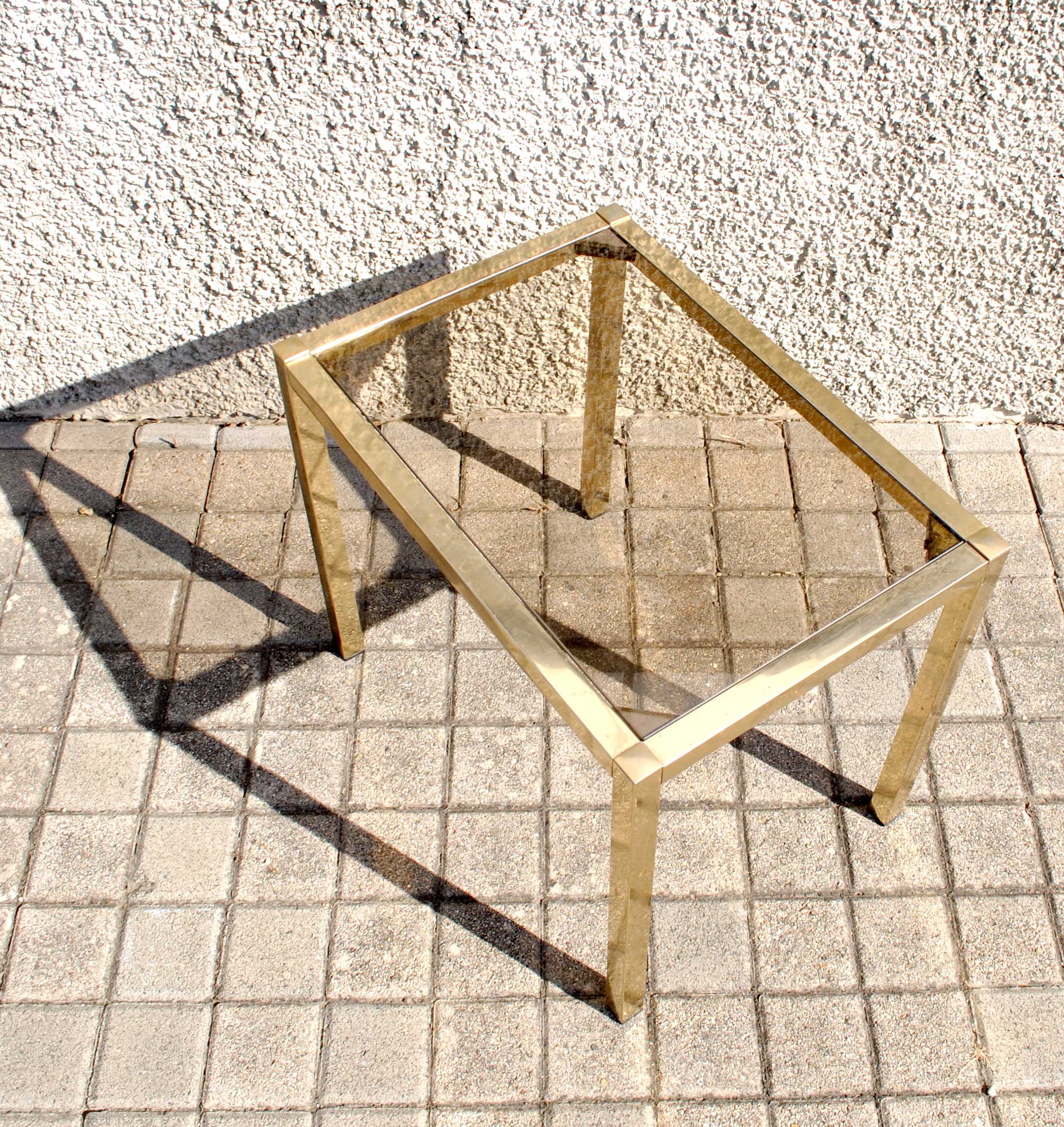 Coffee table in gilded brass and smoked glass vintage design 1960-1970