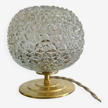 Table lamp with vintage globe