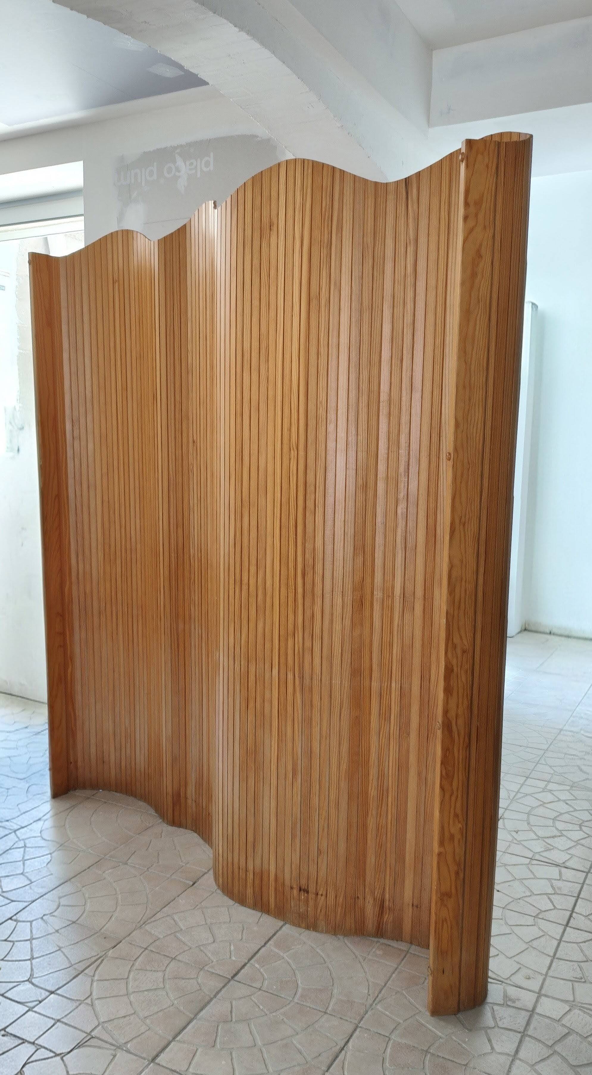 Vintage wooden wavy screen by Baumann