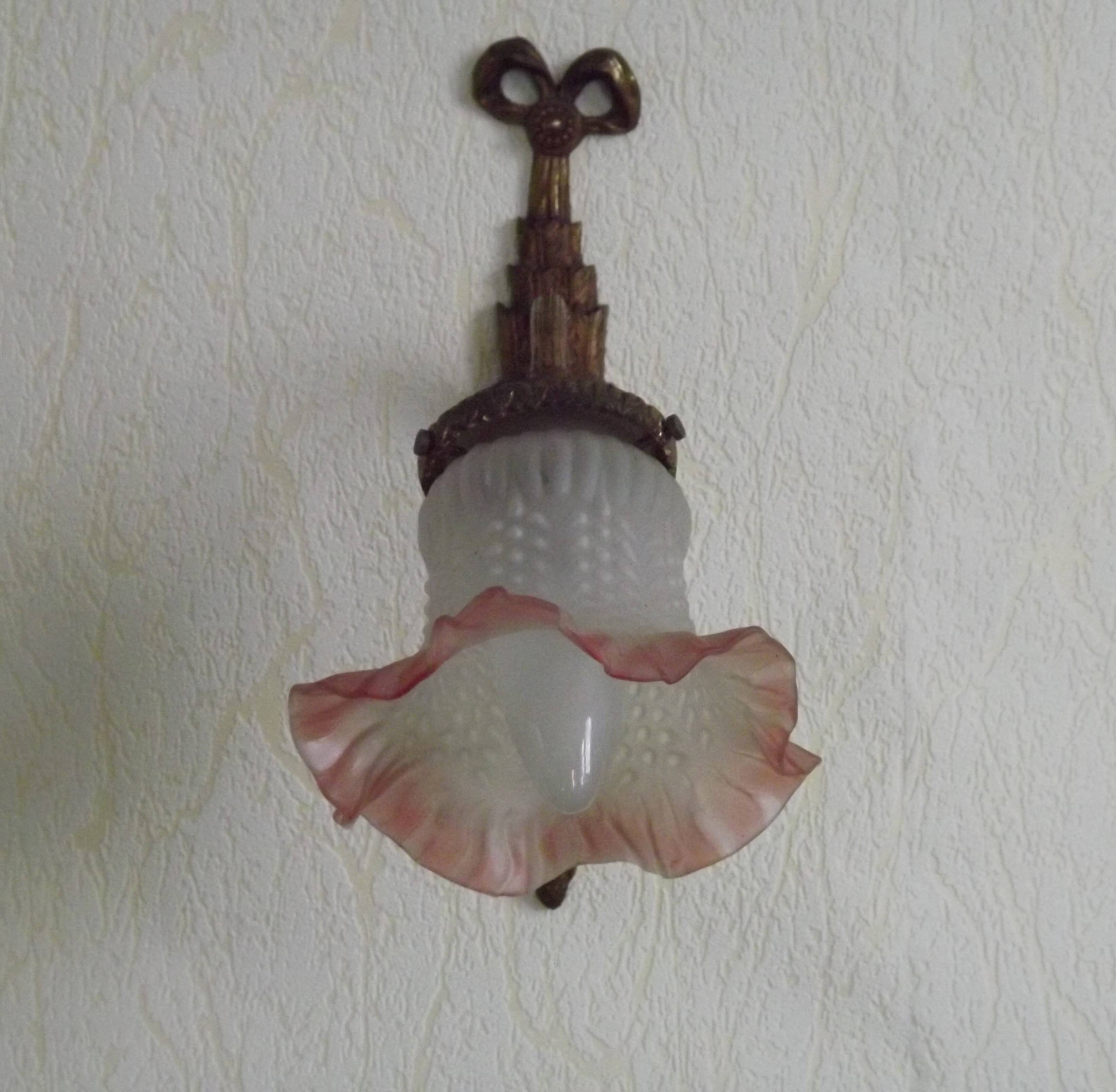 French Bronze Empire Style Ribbon & Bows Wall Light with Frilled Glass Shade 5140