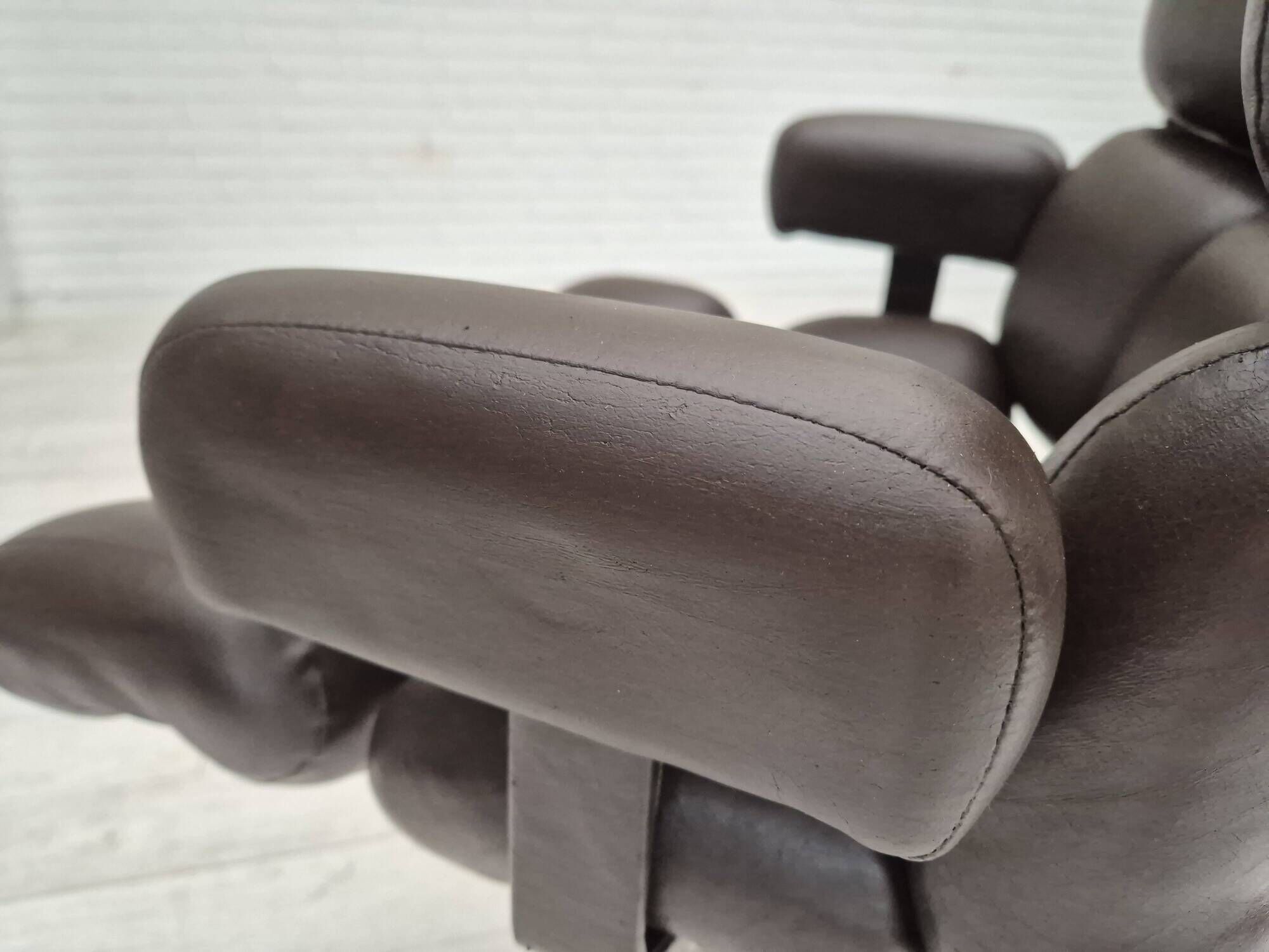 1970s, Scandinavian swivel chair, original condition, artificial leather, chrome steel.