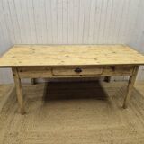 Farm table